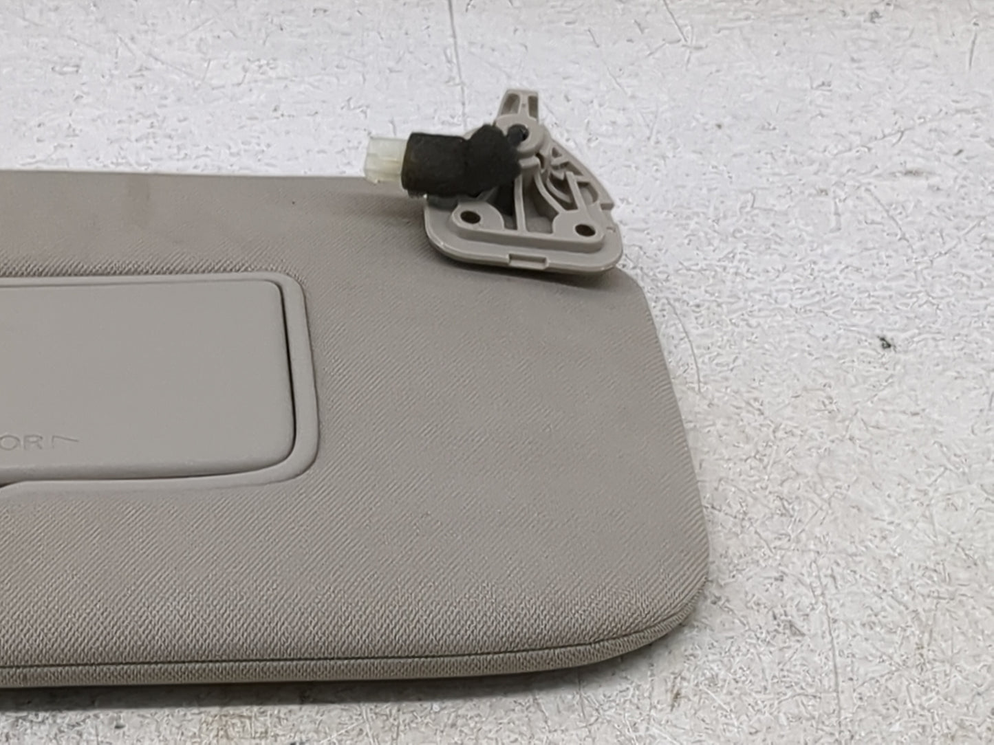 2017 Nissan Rogue Sun Visor Shade Replacement Passenger Right Mirror Fits OEM Used Auto Parts - Oemusedautoparts1.com