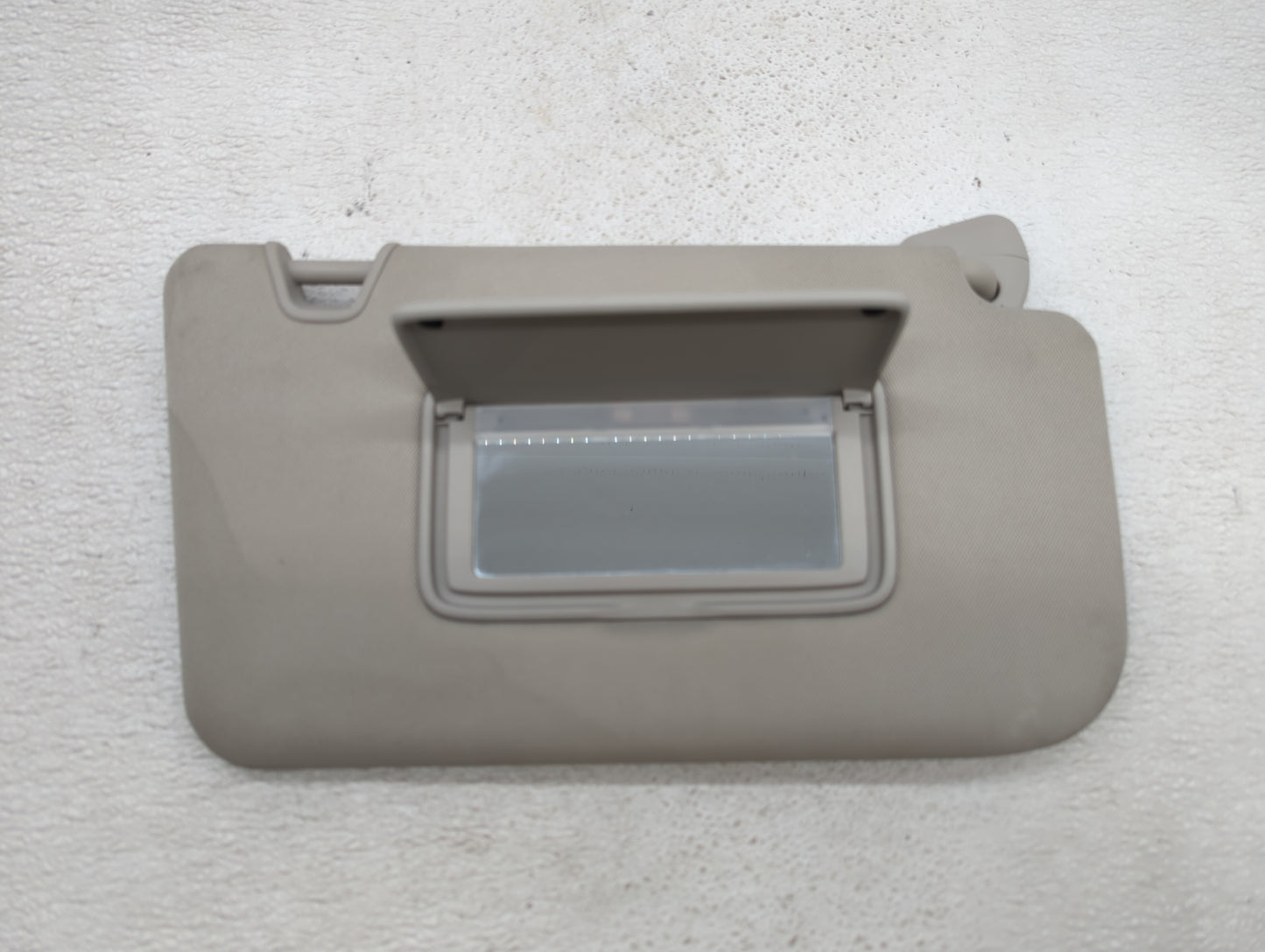 2014-2017 Nissan Rogue Sun Visor Shade Replacement Passenger Right Mirror Fits Fits 2014 2015 2016 2017 OEM Used Auto Parts 