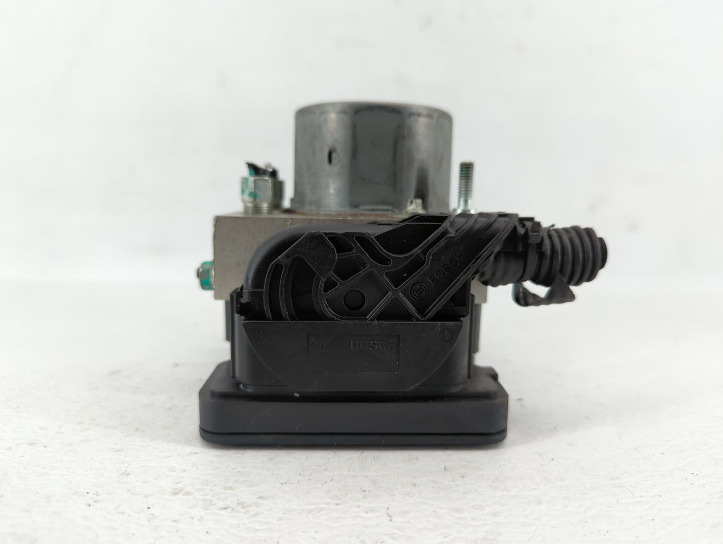 2017 Nissan Rogue ABS Pump Control Module Replacement P/N:47660 5HL2A Fits OEM Used Auto Parts - Oemusedautoparts1.com