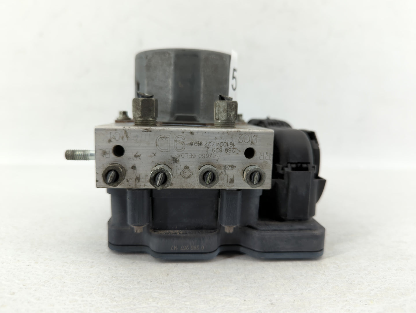 2017 Nissan Rogue ABS Pump Control Module Replacement P/N:47660 6FL0A Fits OEM Used Auto Parts - Oemusedautoparts1.com