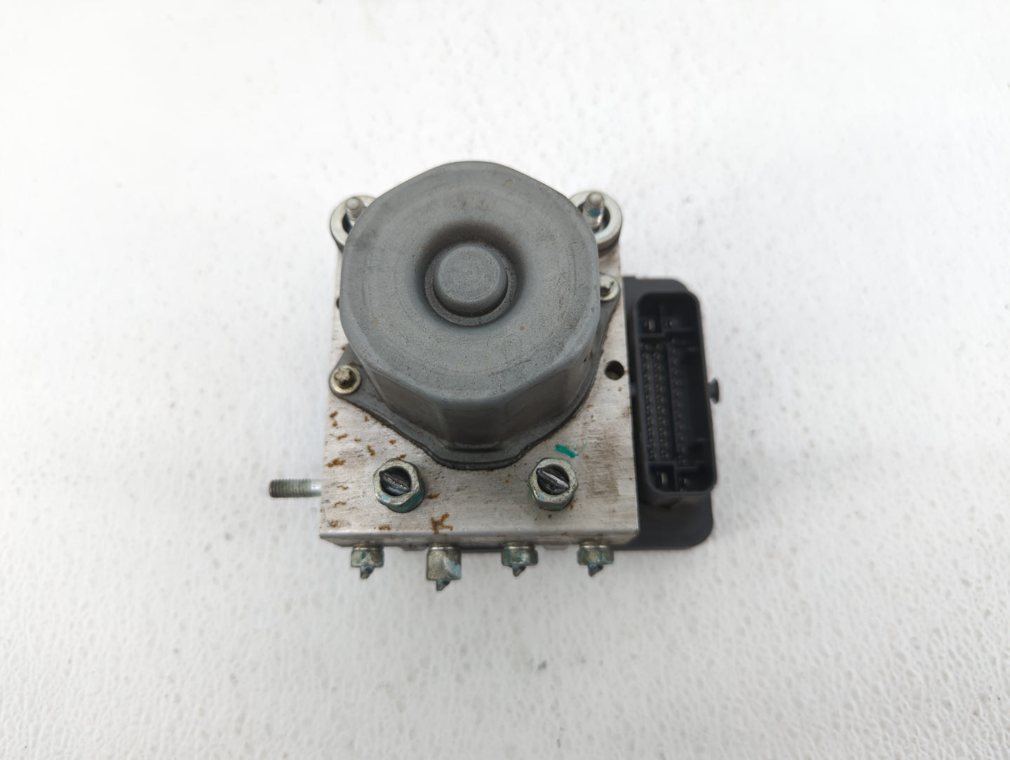 2017 Nissan Rogue ABS Pump Control Module Replacement P/N:47660 5HL2A Fits OEM Used Auto Parts - Oemusedautoparts1.com