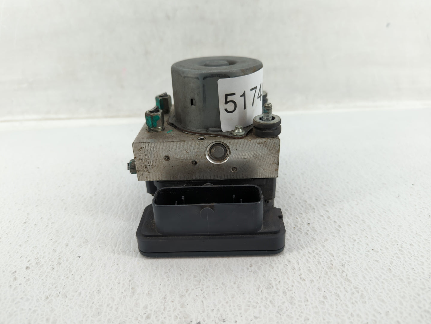 2017 Nissan Rogue ABS Pump Control Module Replacement P/N:47660 5HL2A Fits OEM Used Auto Parts - Oemusedautoparts1.com
