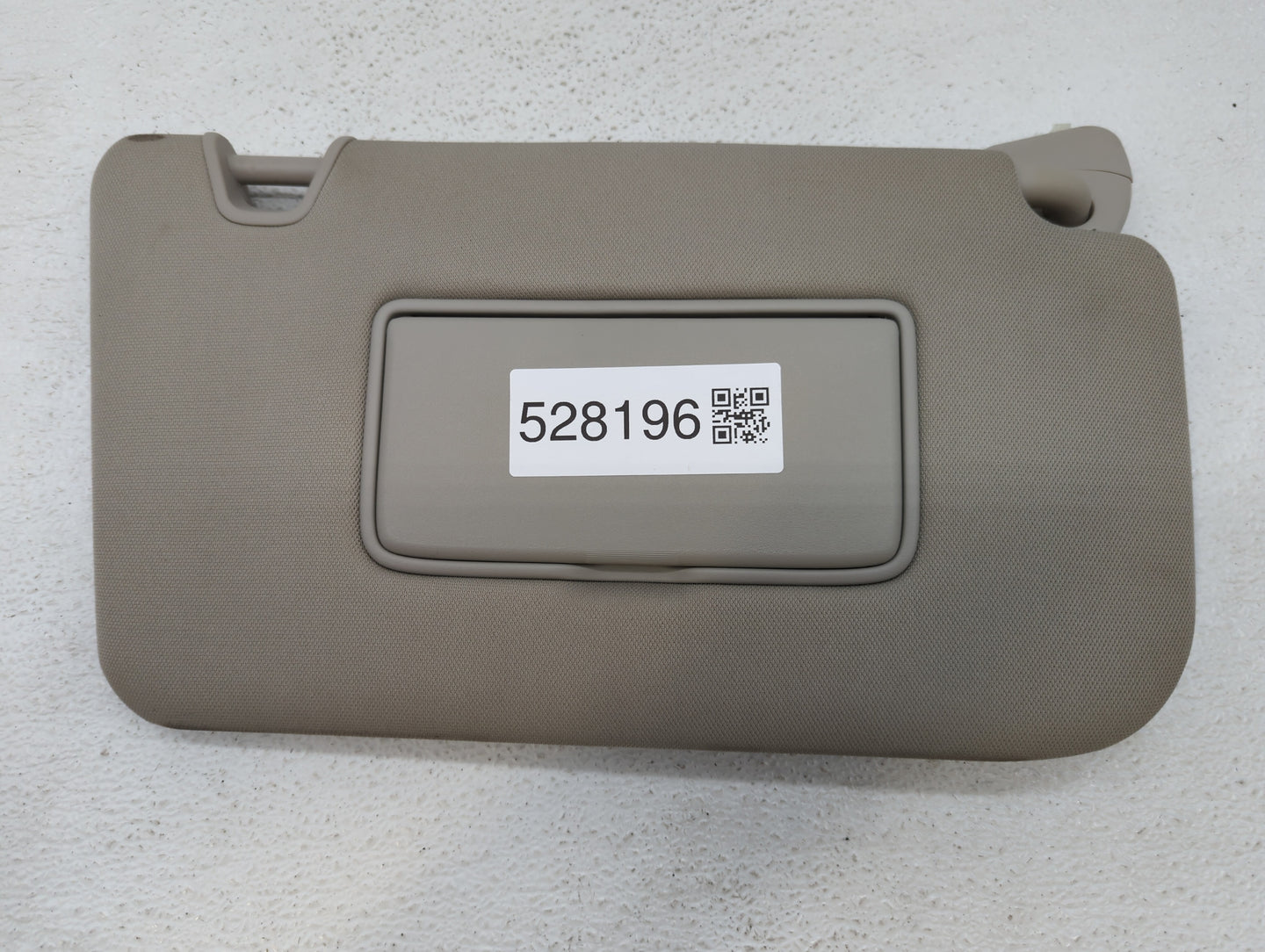 2014-2017 Nissan Rogue Sun Visor Shade Replacement Passenger Right Mirror Fits Fits 2014 2015 2016 2017 OEM Used Auto Parts 