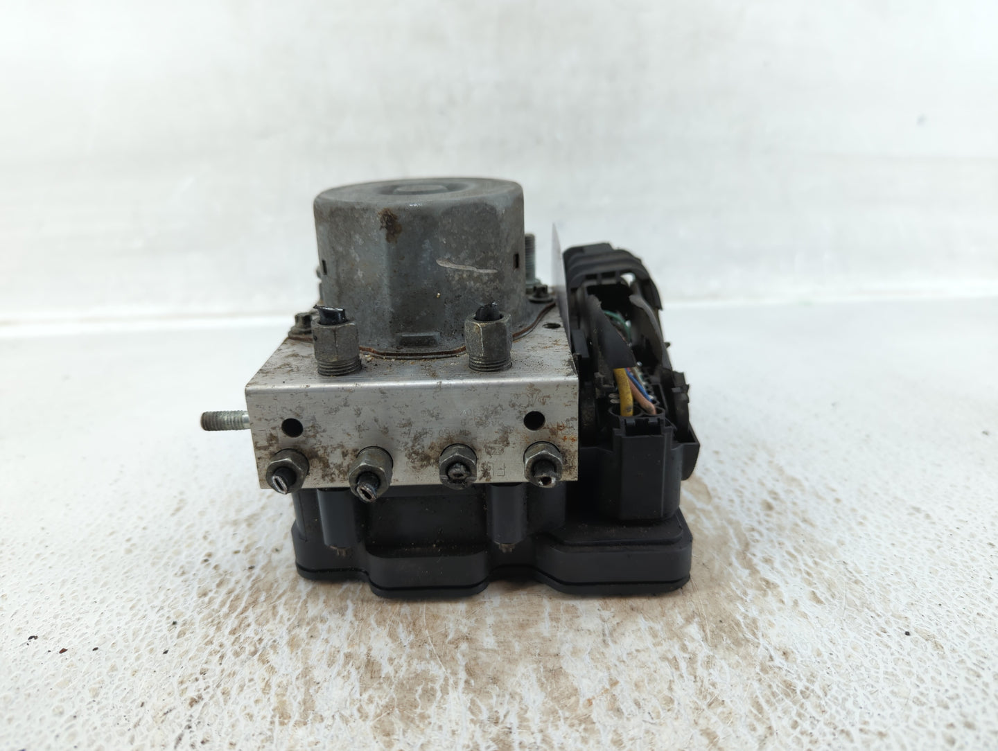 2017 Nissan Rogue ABS Pump Control Module Replacement P/N:47660 6FM7A 47660 6FL1A Fits OEM Used Auto Parts - Oemusedautopart
