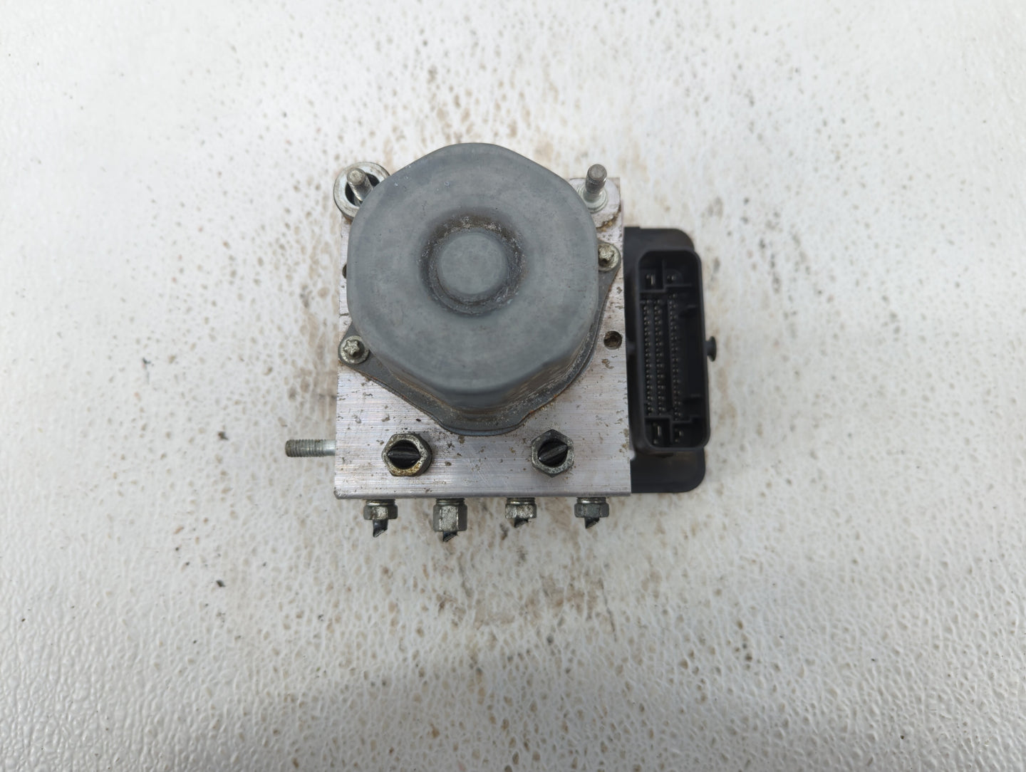 2017 Nissan Rogue ABS Pump Control Module Replacement P/N:47660 6FL1A Fits OEM Used Auto Parts - Oemusedautoparts1.com