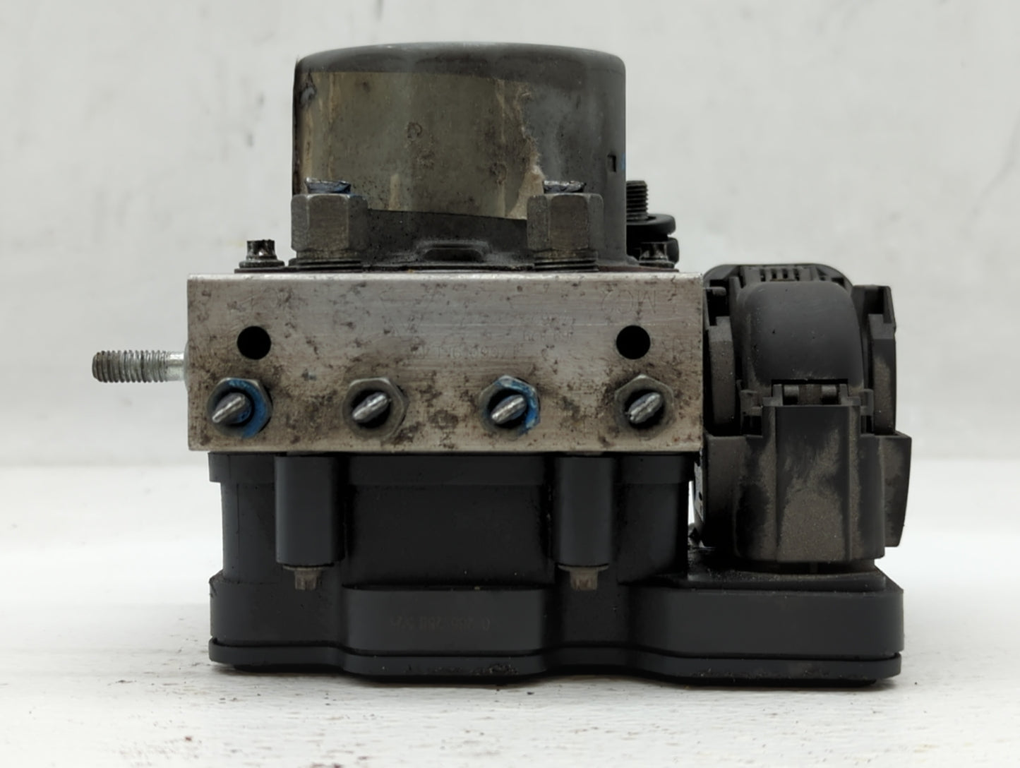 2017 Nissan Rogue ABS Pump Control Module Replacement P/N:47660 6FL4A Fits OEM Used Auto Parts - Oemusedautoparts1.com