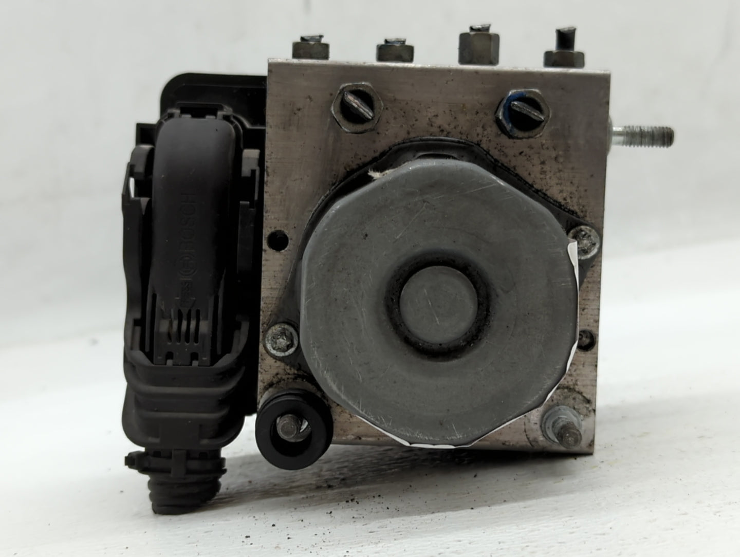 2017 Nissan Rogue ABS Pump Control Module Replacement P/N:47660 6FL4A Fits OEM Used Auto Parts - Oemusedautoparts1.com