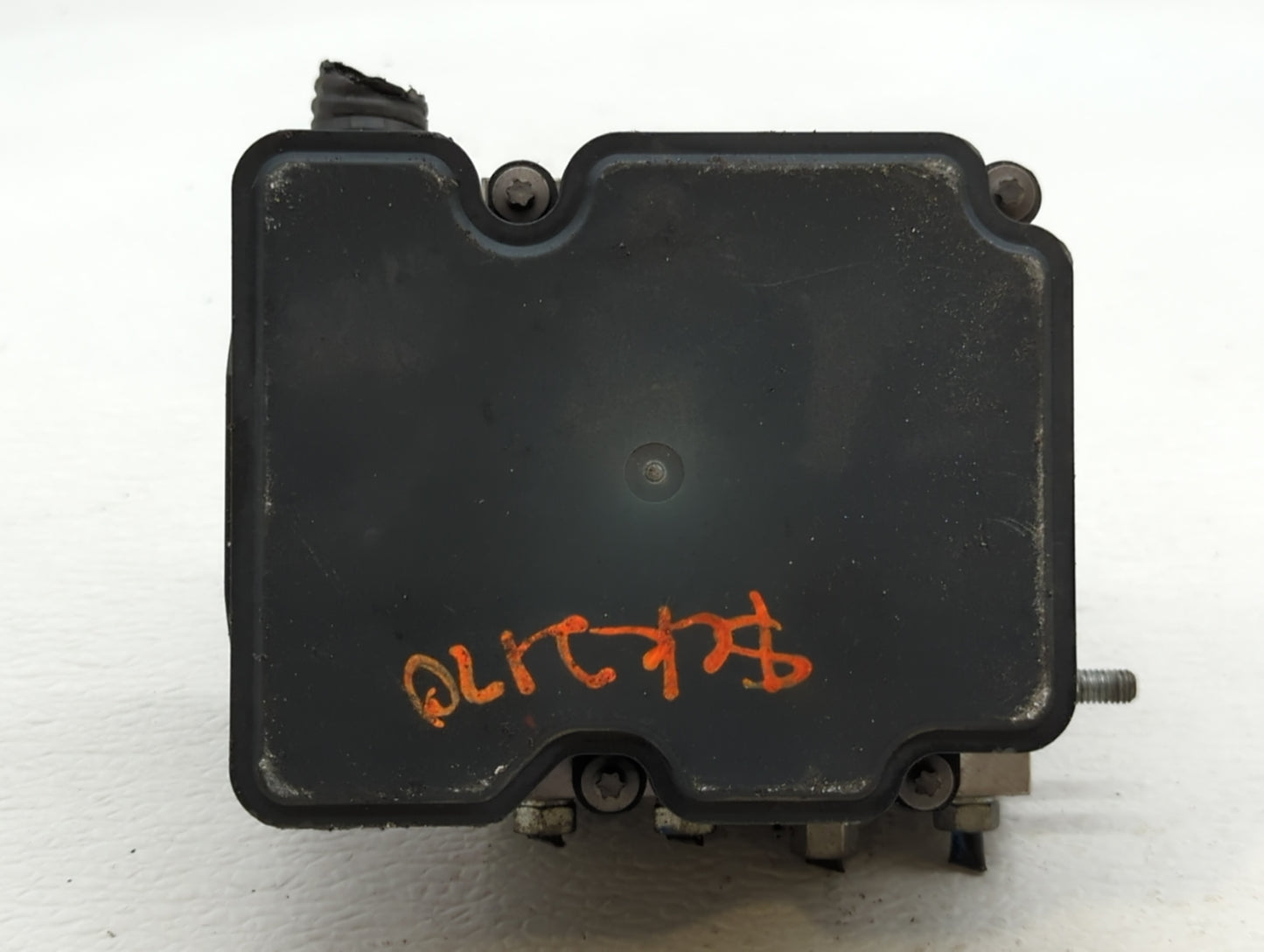2017 Nissan Rogue ABS Pump Control Module Replacement P/N:47660 6FL4A Fits OEM Used Auto Parts - Oemusedautoparts1.com