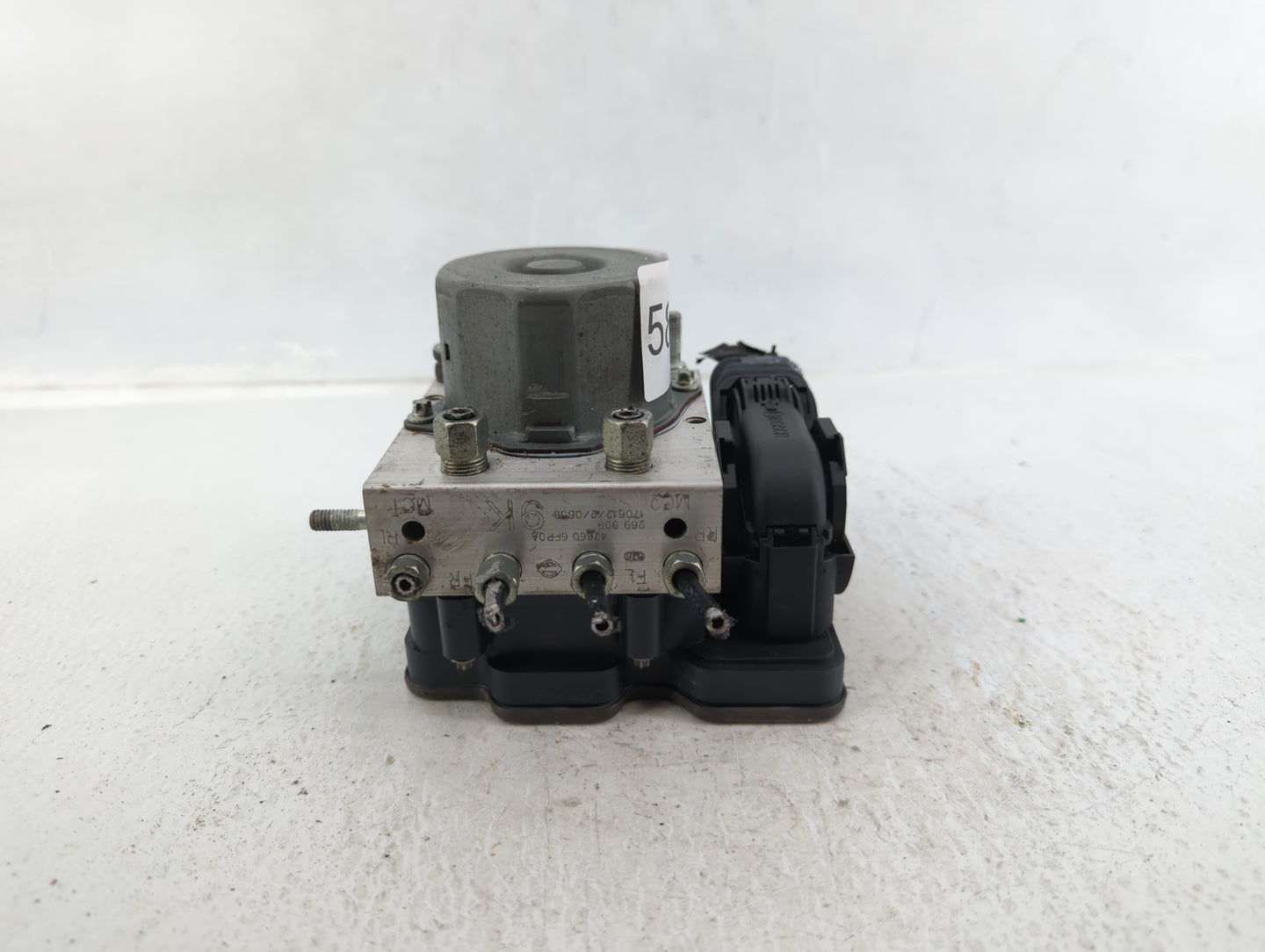 2017 Nissan Rogue ABS Pump Control Module Replacement P/N:47660 6FP0A Fits OEM Used Auto Parts - Oemusedautoparts1.com