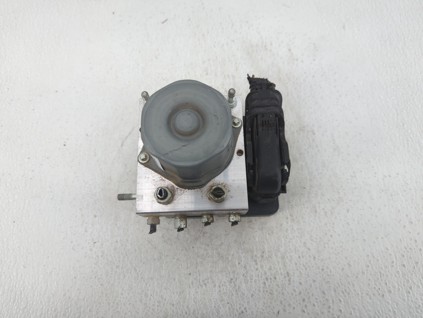 2017 Nissan Rogue ABS Pump Control Module Replacement P/N:47660 6FL0A Fits OEM Used Auto Parts - Oemusedautoparts1.com