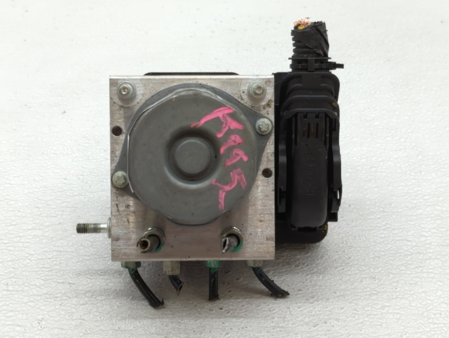 2017 Nissan Rogue ABS Pump Control Module Replacement P/N:47660 5HK3A Fits OEM Used Auto Parts - Oemusedautoparts1.com