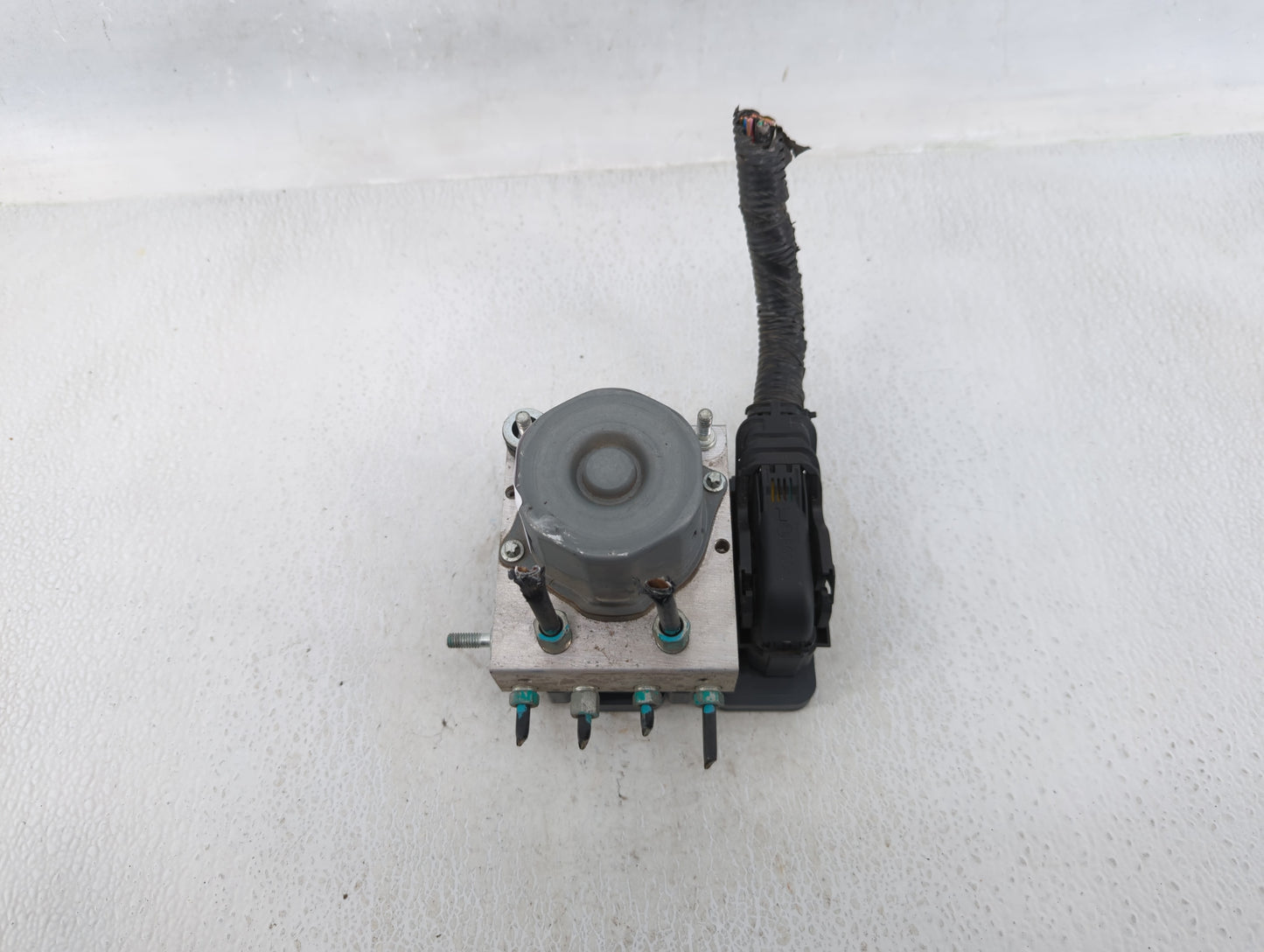 2017 Nissan Rogue ABS Pump Control Module Replacement P/N:CX23-2C405-AE 47660 5HL4A Fits OEM Used Auto Parts - Oemusedautopa