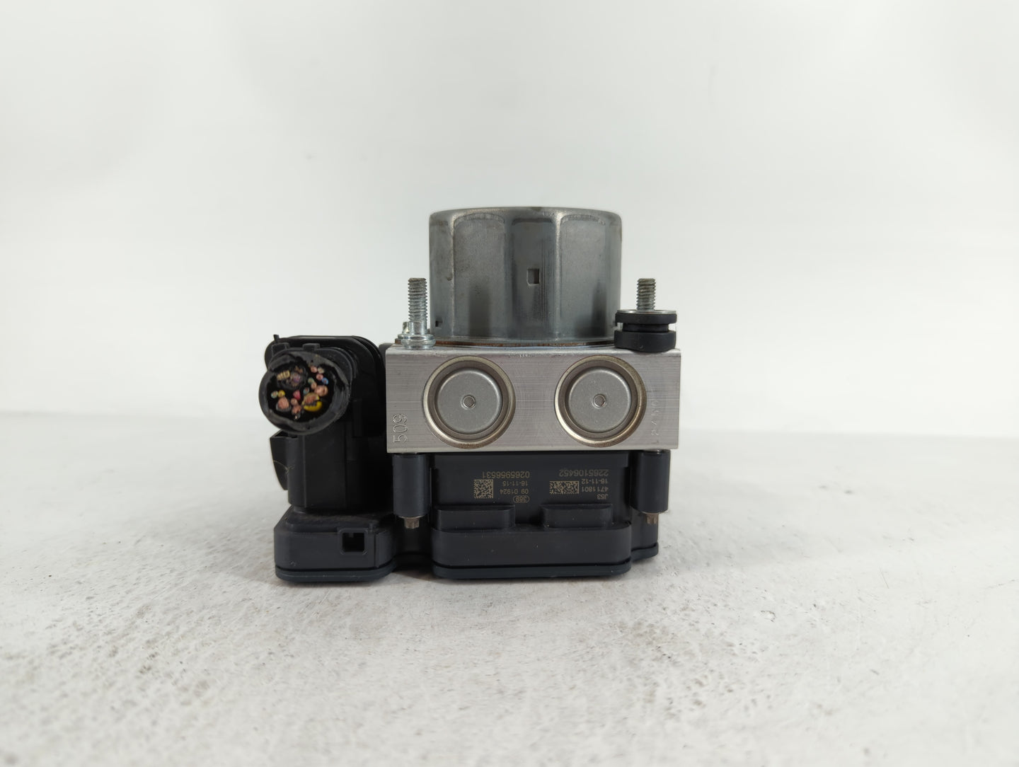 2017 Nissan Rogue ABS Pump Control Module Replacement P/N:47660 6FL0A Fits OEM Used Auto Parts - Oemusedautoparts1.com