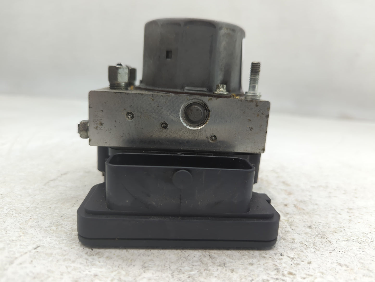 2017 Nissan Rogue ABS Pump Control Module Replacement P/N:47660 6FL0A Fits OEM Used Auto Parts - Oemusedautoparts1.com