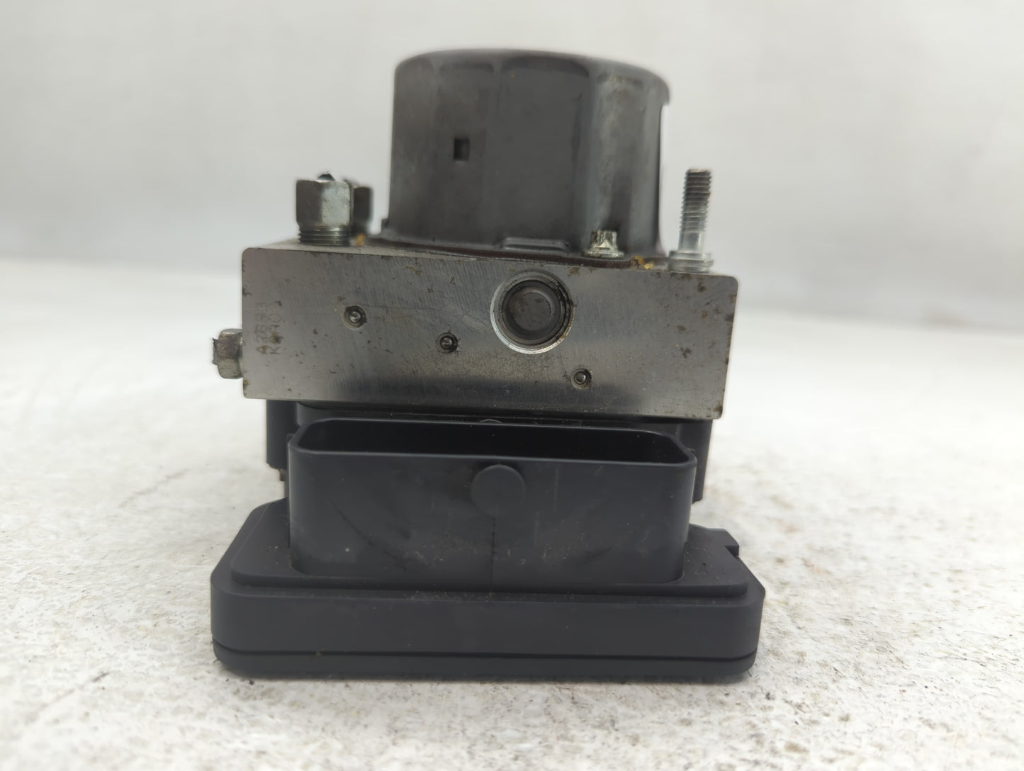 2017 Nissan Rogue ABS Pump Control Module Replacement P/N:47660 6FL0A Fits OEM Used Auto Parts - Oemusedautoparts1.com