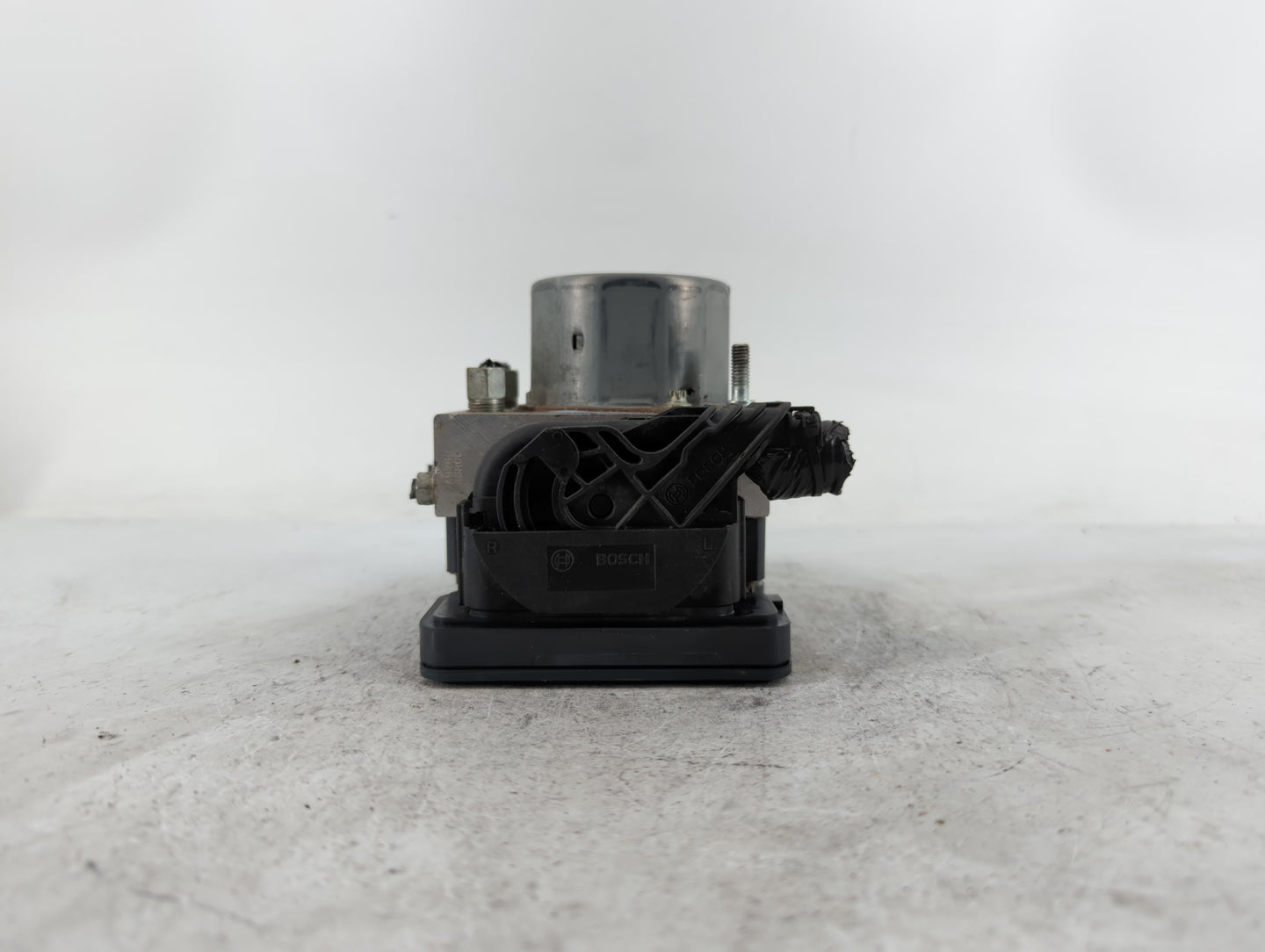 2017 Nissan Rogue ABS Pump Control Module Replacement P/N:47660 6FL0A Fits OEM Used Auto Parts - Oemusedautoparts1.com