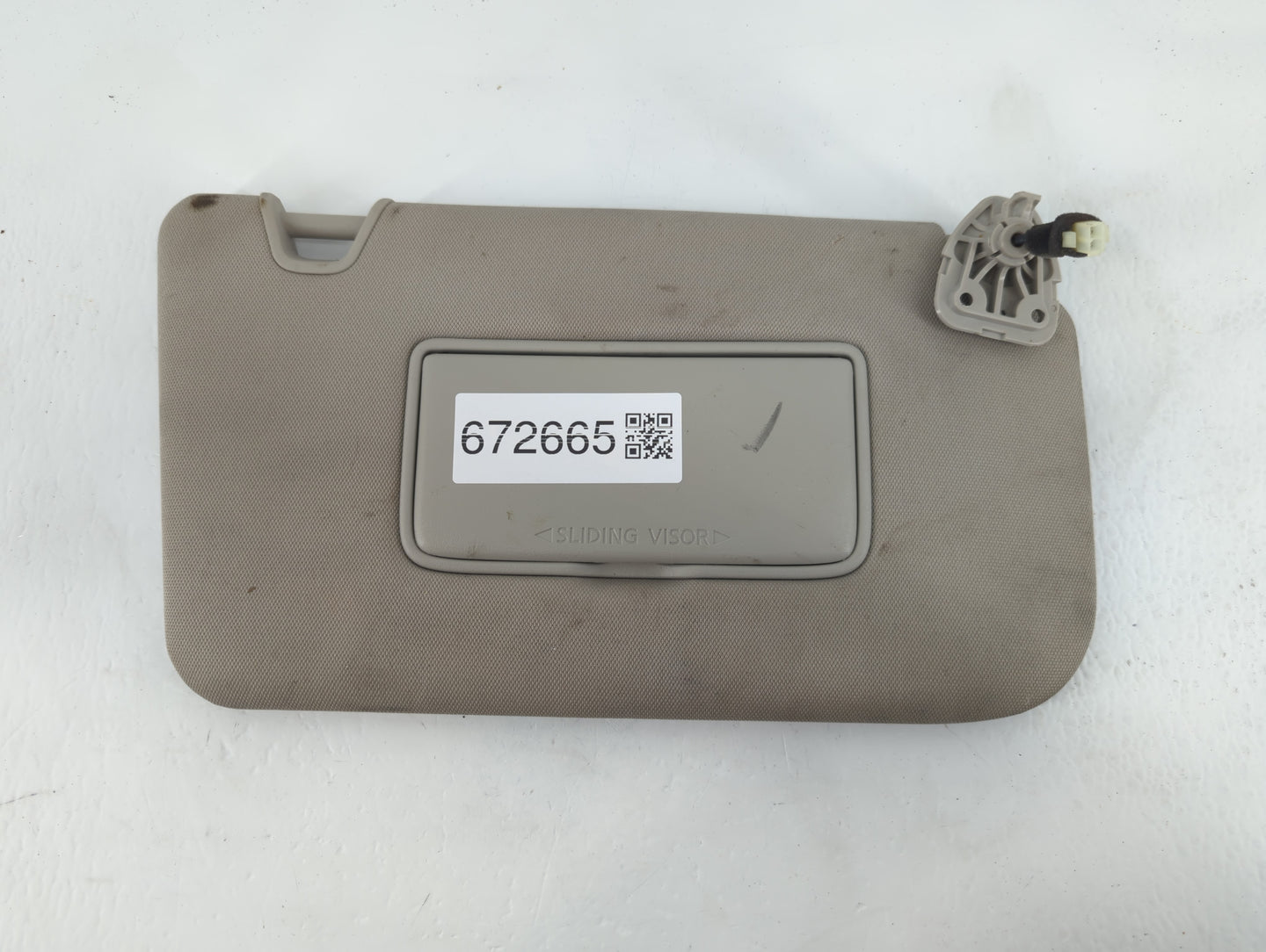2014-2017 Nissan Rogue Sun Visor Shade Replacement Passenger Right Mirror Fits Fits 2014 2015 2016 2017 OEM Used Auto Parts 