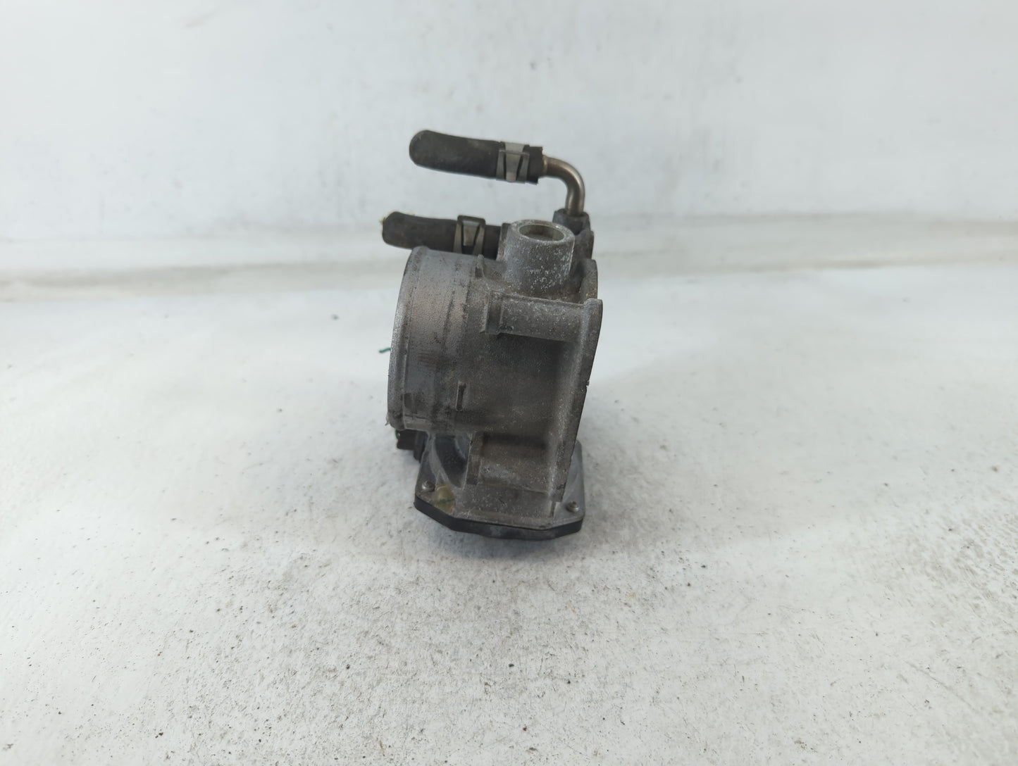 2014-2020 Nissan Rogue Throttle Body P/N:3TA60-01 C Fits Fits 2013 2014 2015 2016 2017 2018 2019 2020 OEM Used Auto Parts - 