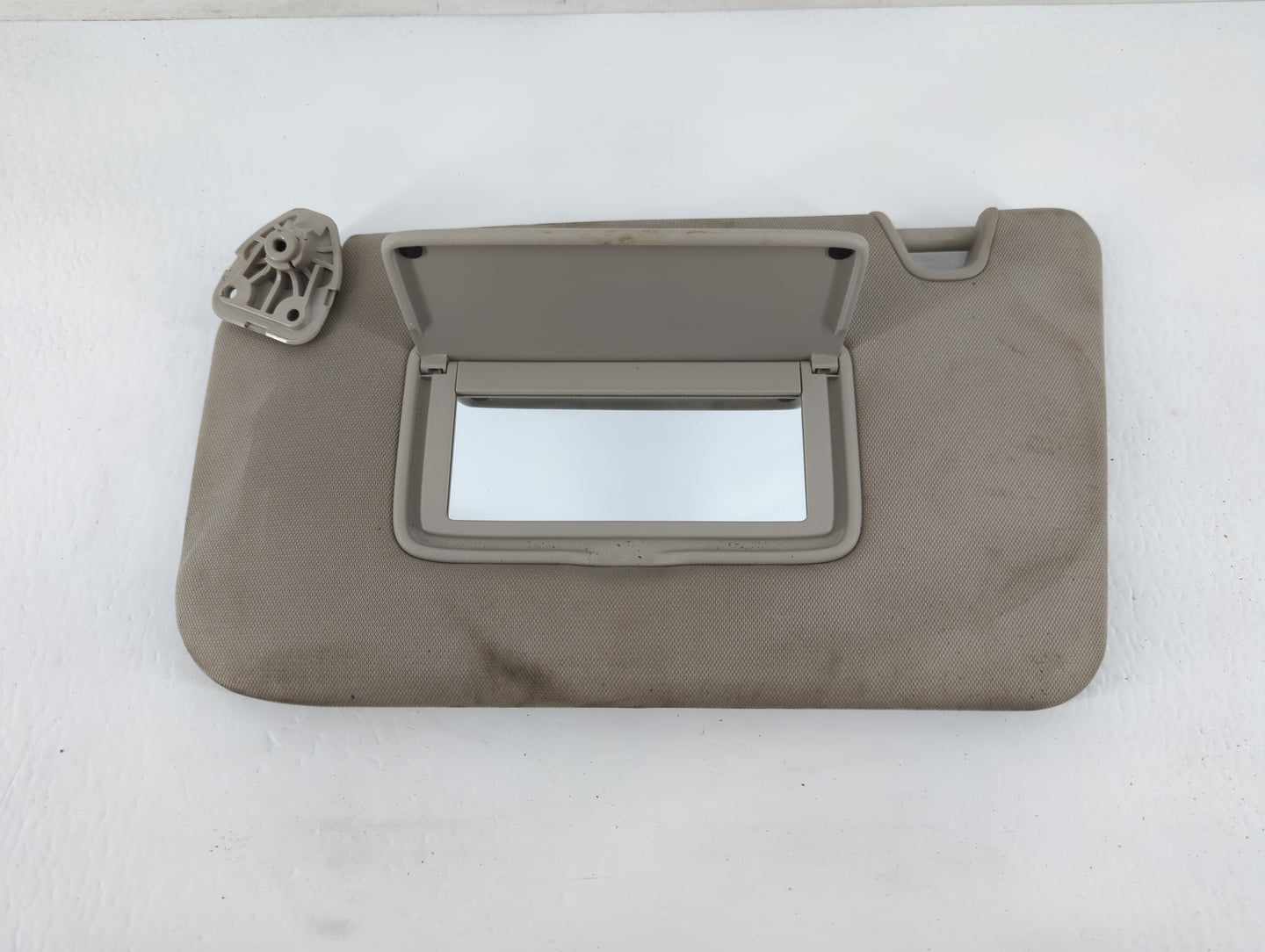 2017 Nissan Rogue Sun Visor Shade Replacement Driver Left Mirror Fits OEM Used Auto Parts - Oemusedautoparts1.com