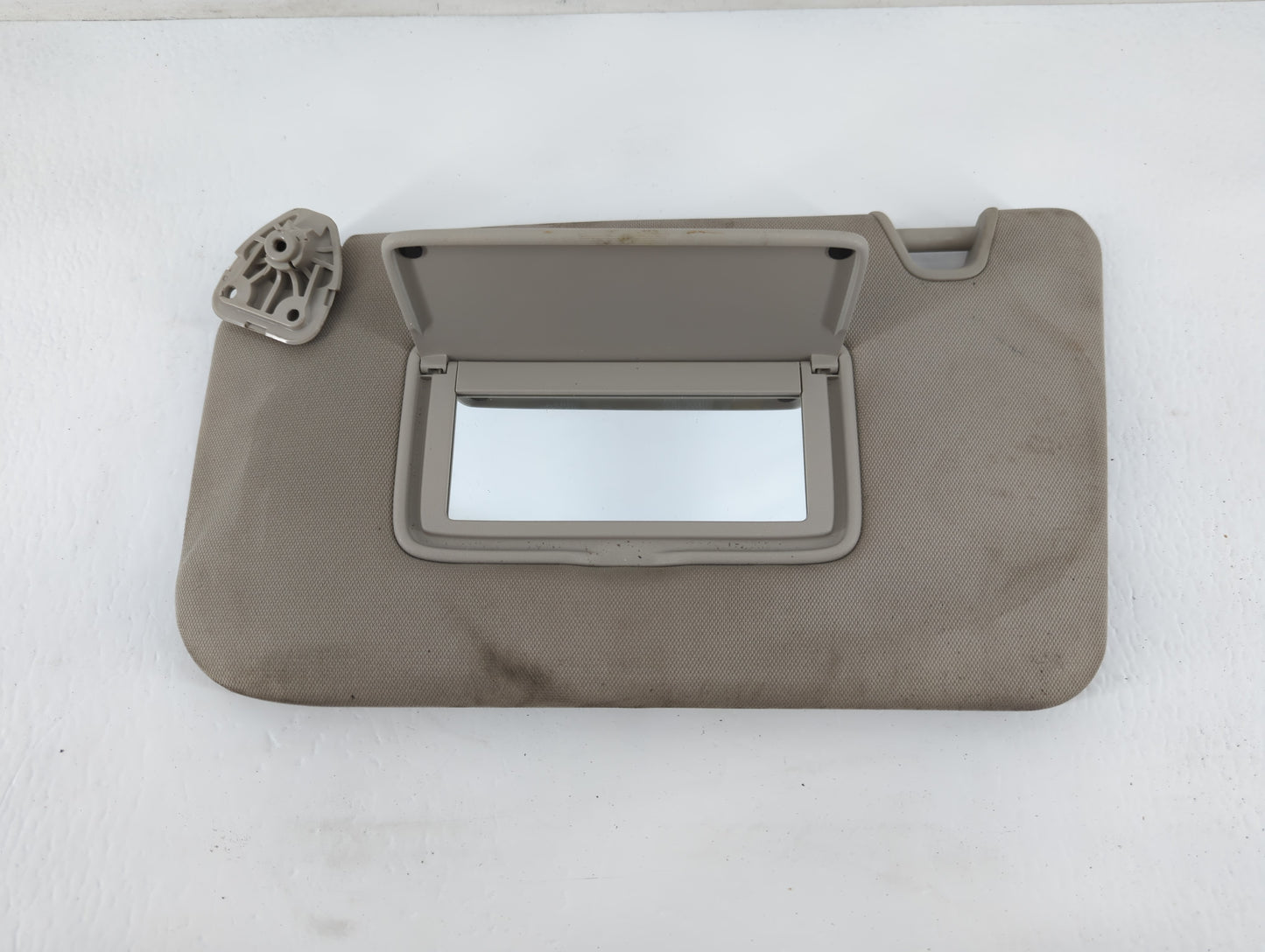 2017 Nissan Rogue Sun Visor Shade Replacement Driver Left Mirror Fits OEM Used Auto Parts - Oemusedautoparts1.com