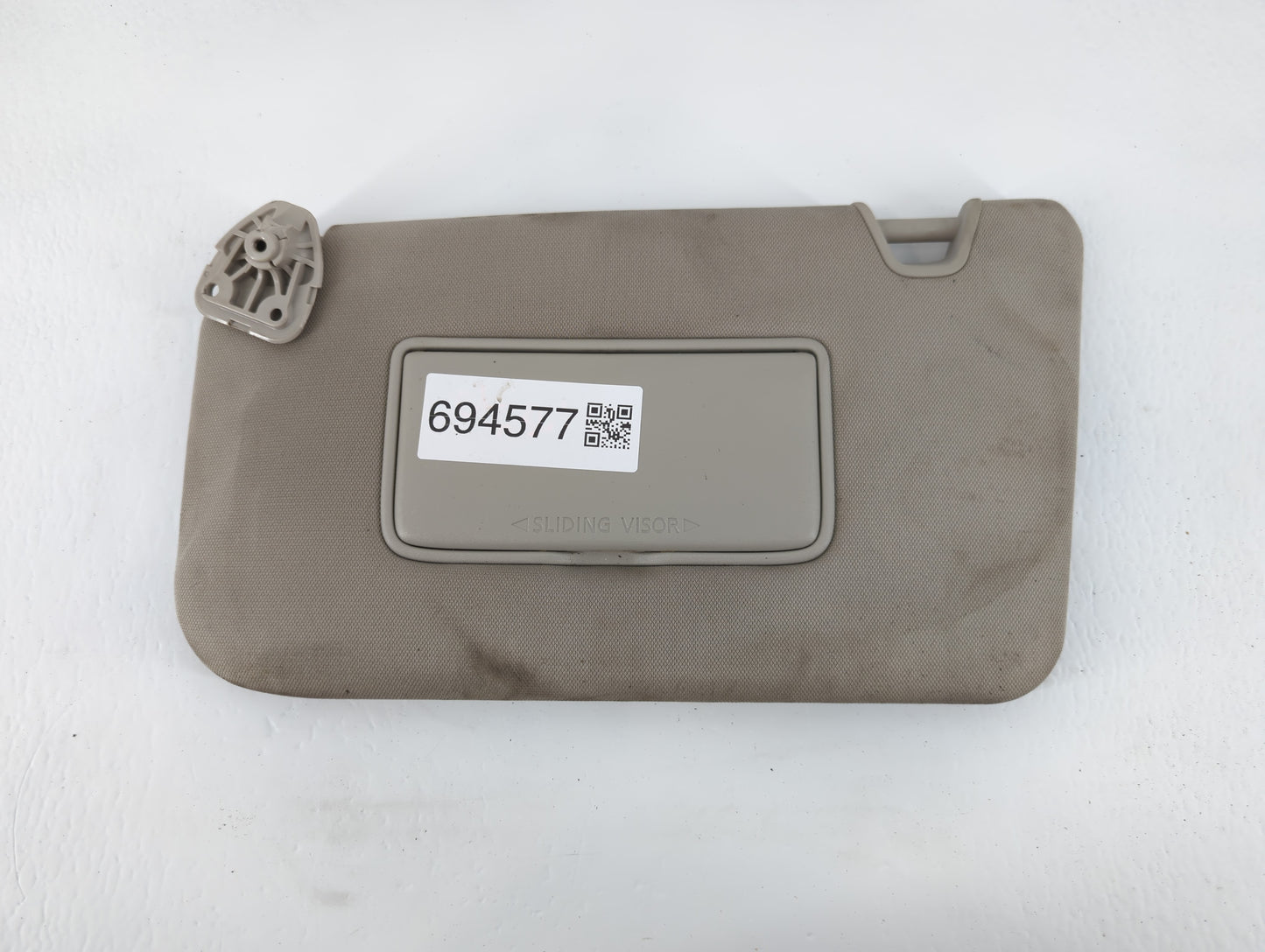 2017 Nissan Rogue Sun Visor Shade Replacement Driver Left Mirror Fits OEM Used Auto Parts - Oemusedautoparts1.com