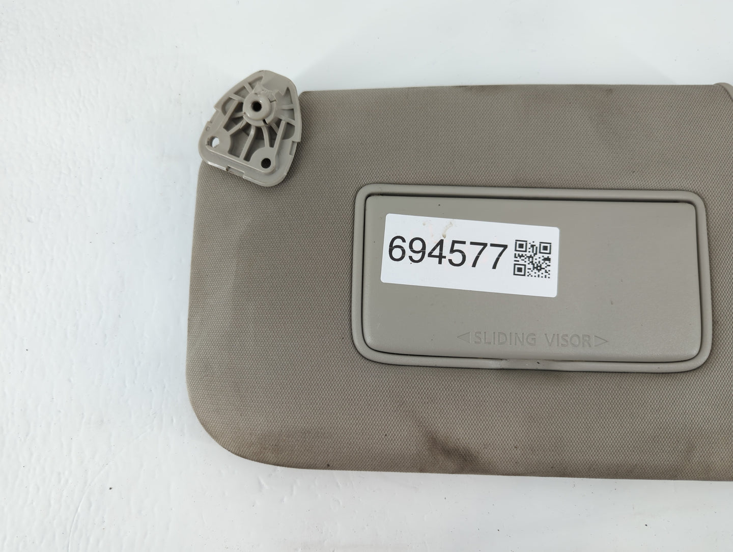 2017 Nissan Rogue Sun Visor Shade Replacement Driver Left Mirror Fits OEM Used Auto Parts - Oemusedautoparts1.com