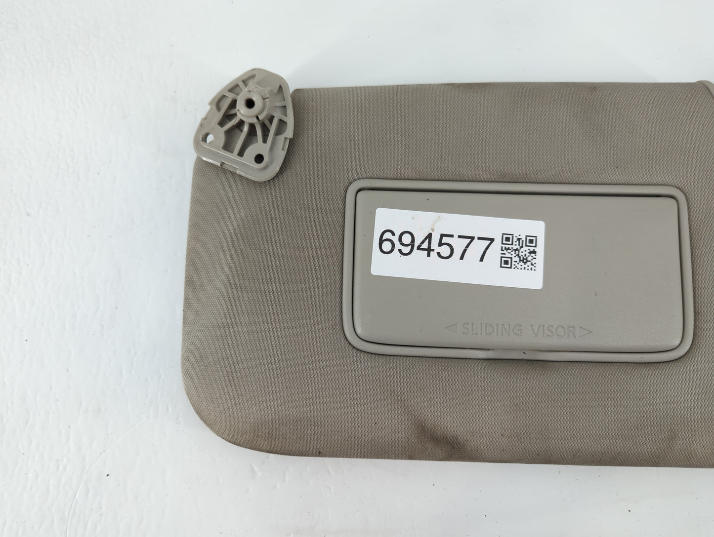 2017 Nissan Rogue Sun Visor Shade Replacement Driver Left Mirror Fits OEM Used Auto Parts - Oemusedautoparts1.com