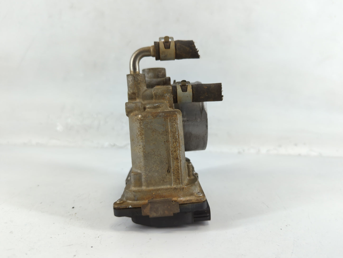 2014-2020 Nissan Rogue Throttle Body P/N:3TA60-01 B Fits Fits 2013 2014 2015 2016 2017 2018 2019 2020 OEM Used Auto Parts - 