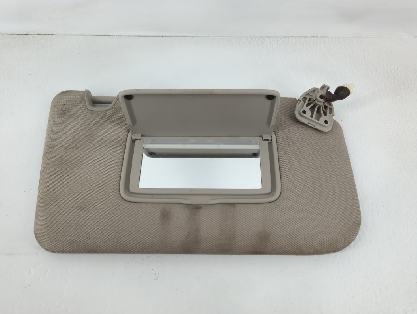 2014-2017 Nissan Rogue Sun Visor Shade Replacement Passenger Right Mirror Fits Fits 2014 2015 2016 2017 OEM Used Auto Parts 