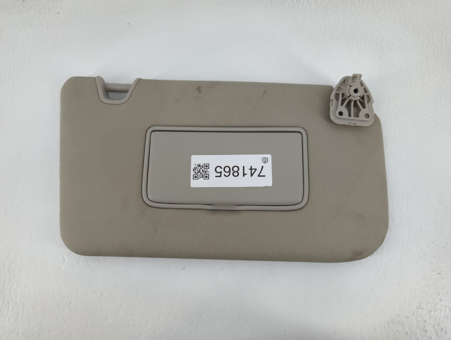 2017 Nissan Rogue Sun Visor Shade Replacement Passenger Right Mirror Fits OEM Used Auto Parts - Oemusedautoparts1.com