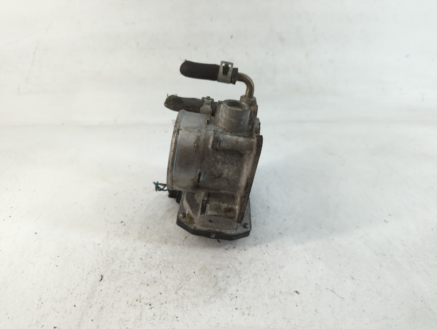 2014-2020 Nissan Rogue Throttle Body P/N:3TA60-01 B Fits Fits 2013 2014 2015 2016 2017 2018 2019 2020 OEM Used Auto Parts - 