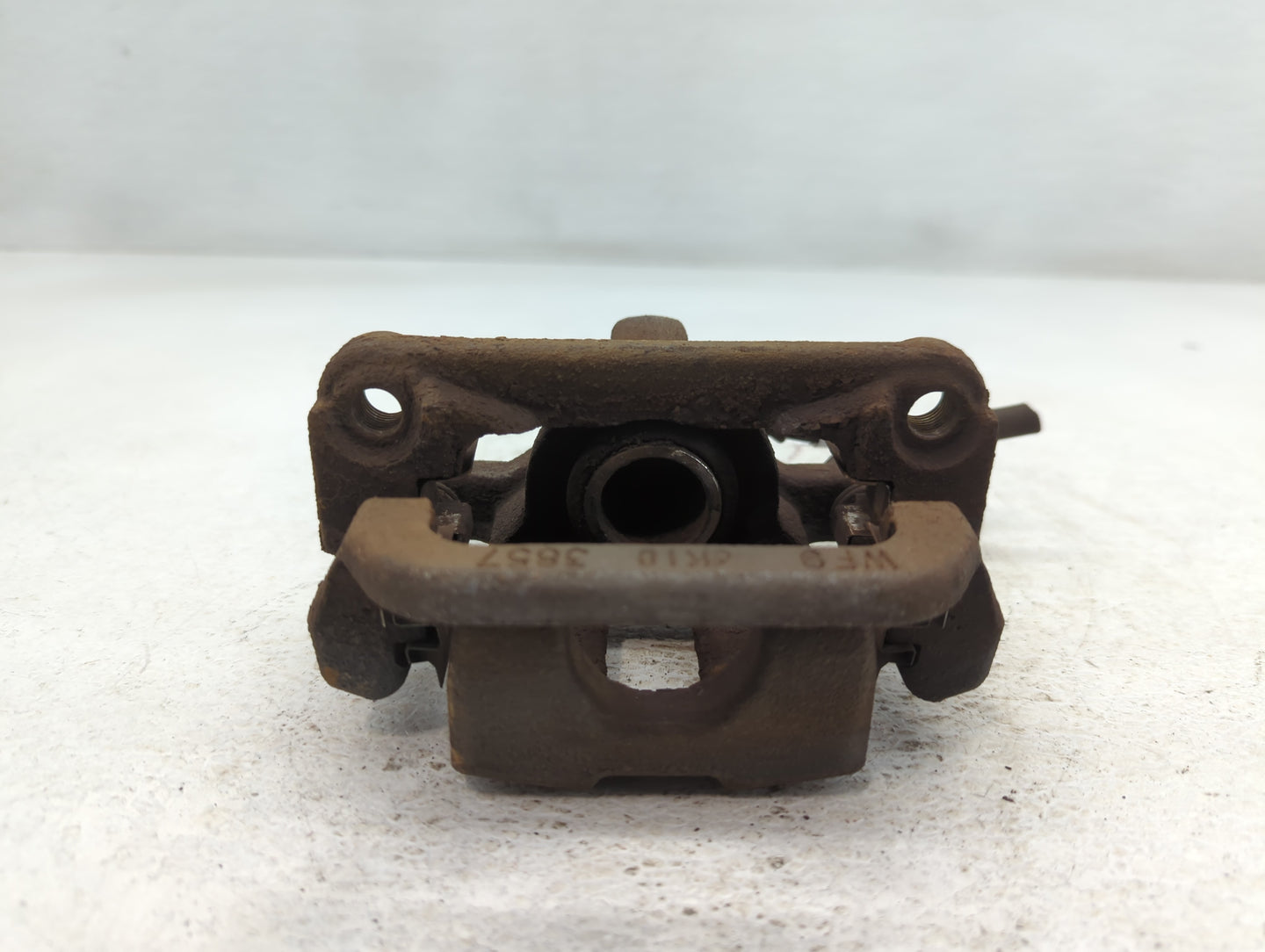 2014-2020 Nissan Rogue Front Driver Left Brake Caliper - Oemusedautoparts1.com