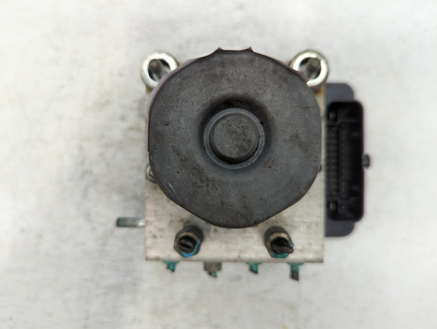 2017 Nissan Rogue ABS Pump Control Module Replacement P/N:47660 5HL4A Fits OEM Used Auto Parts - Oemusedautoparts1.com