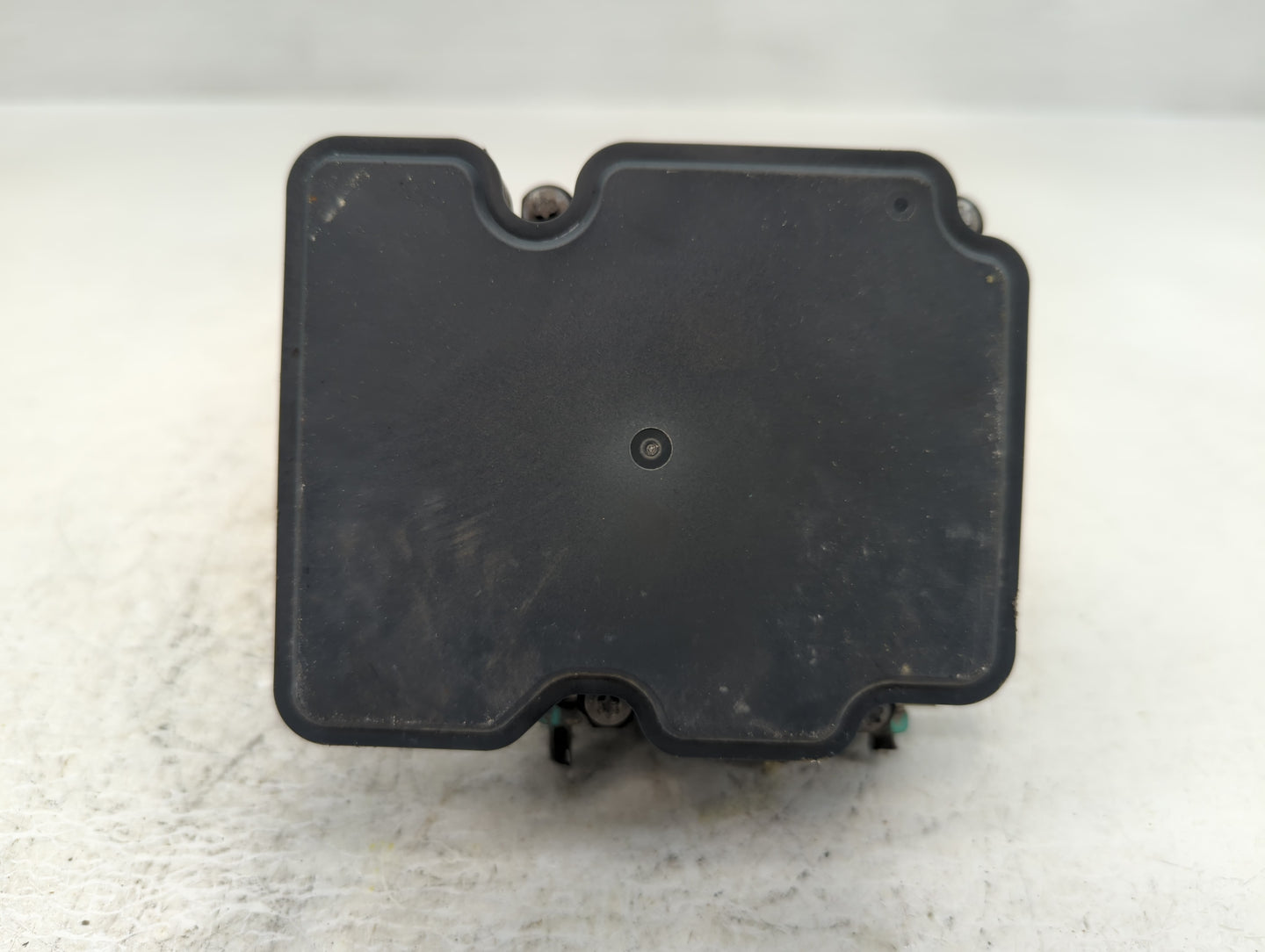 2017 Nissan Rogue ABS Pump Control Module Replacement P/N:47660 5HL4A Fits OEM Used Auto Parts - Oemusedautoparts1.com