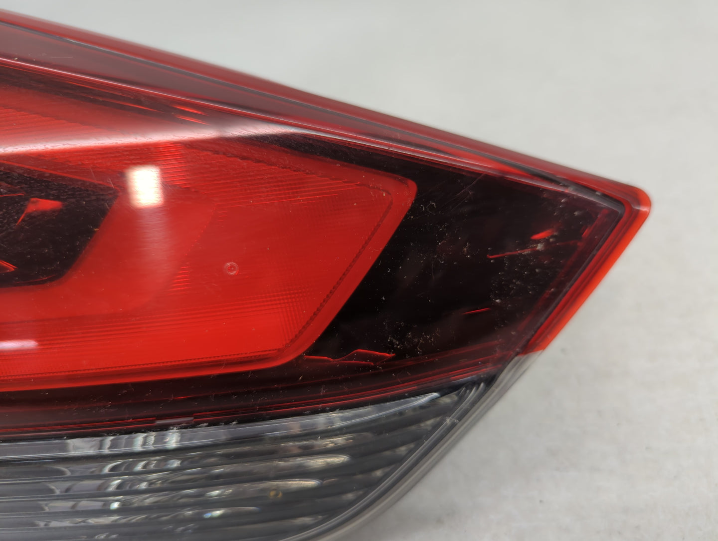 2015-2017 Nissan Rogue Tail Light Assembly Driver Left OEM P/N:71015251 Fits Fits 2015 2016 2017 OEM Used Auto Parts - Oemus