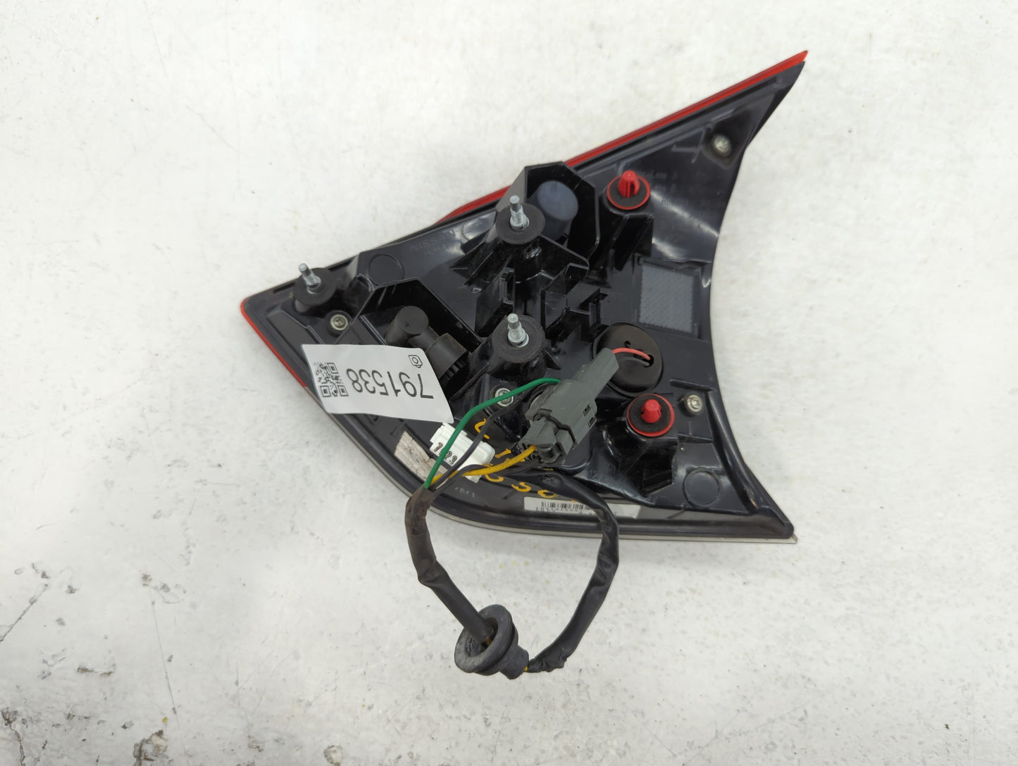 2015-2017 Nissan Rogue Tail Light Assembly Driver Left OEM P/N:71015251 Fits Fits 2015 2016 2017 OEM Used Auto Parts - Oemus