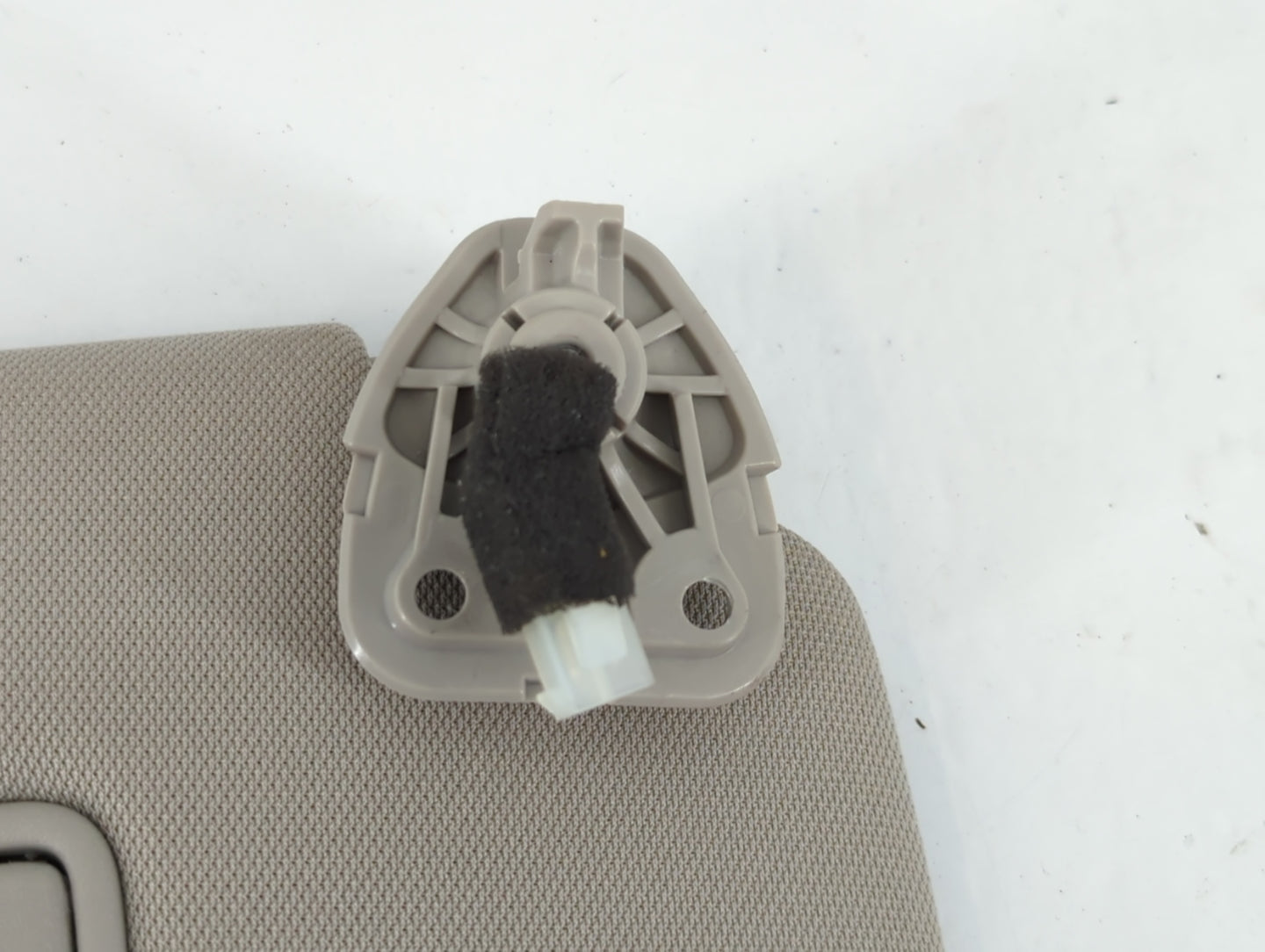 2014-2017 Nissan Rogue Sun Visor Shade Replacement Passenger Right Mirror Fits Fits 2014 2015 2016 2017 OEM Used Auto Parts 