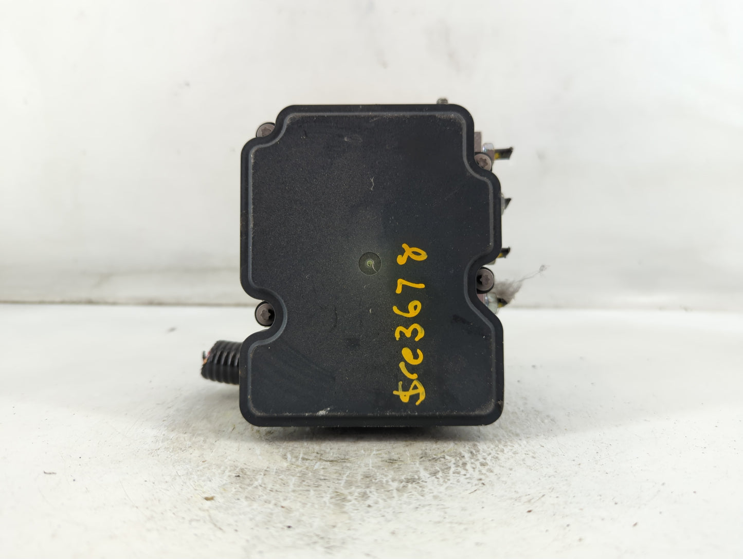 2017 Nissan Rogue ABS Pump Control Module Replacement P/N:47660 6FL4A Fits OEM Used Auto Parts - Oemusedautoparts1.com