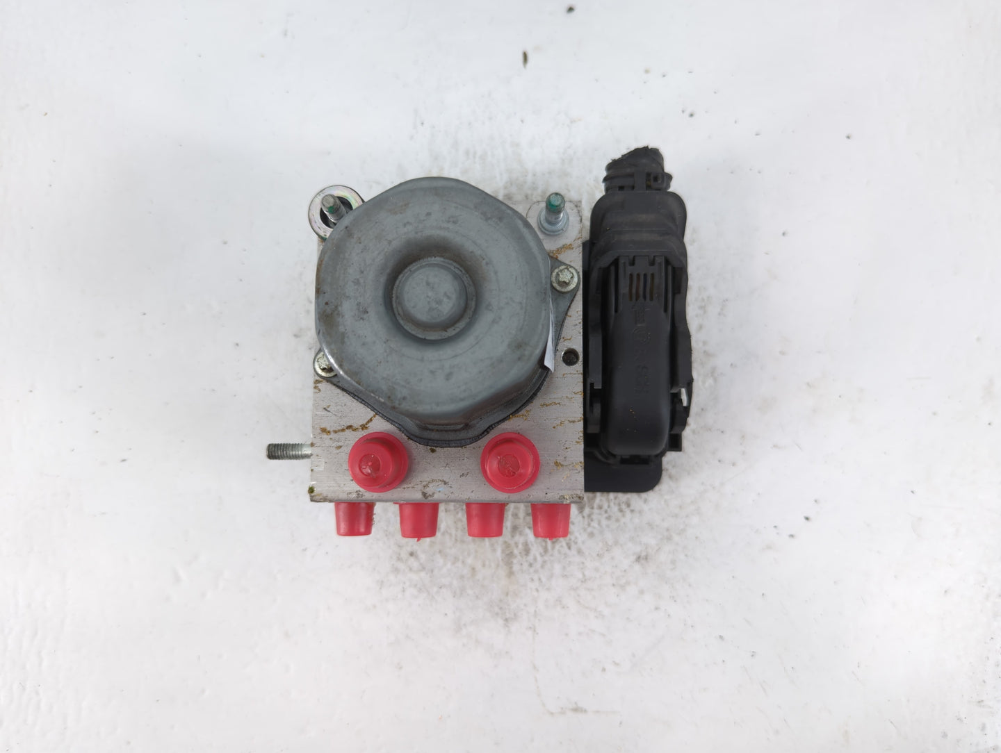2017 Nissan Rogue ABS Pump Control Module Replacement P/N:269 829 Fits OEM Used Auto Parts - Oemusedautoparts1.com