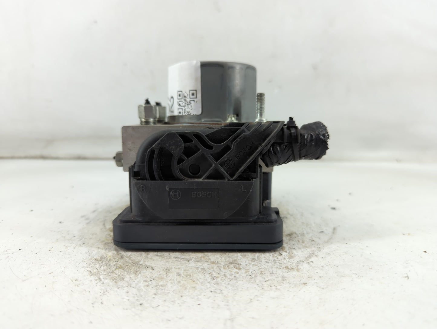 2017 Nissan Rogue ABS Pump Control Module Replacement P/N:47660 6FL0A Fits OEM Used Auto Parts - Oemusedautoparts1.com