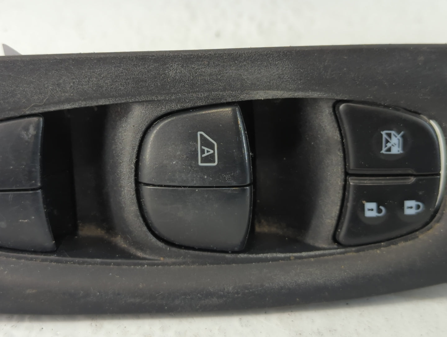2017-2022 Nissan Rogue Sport Master Power Window Switch Replacement Driver Side Left P/N:25401 6MA0C Fits OEM Used Auto Part