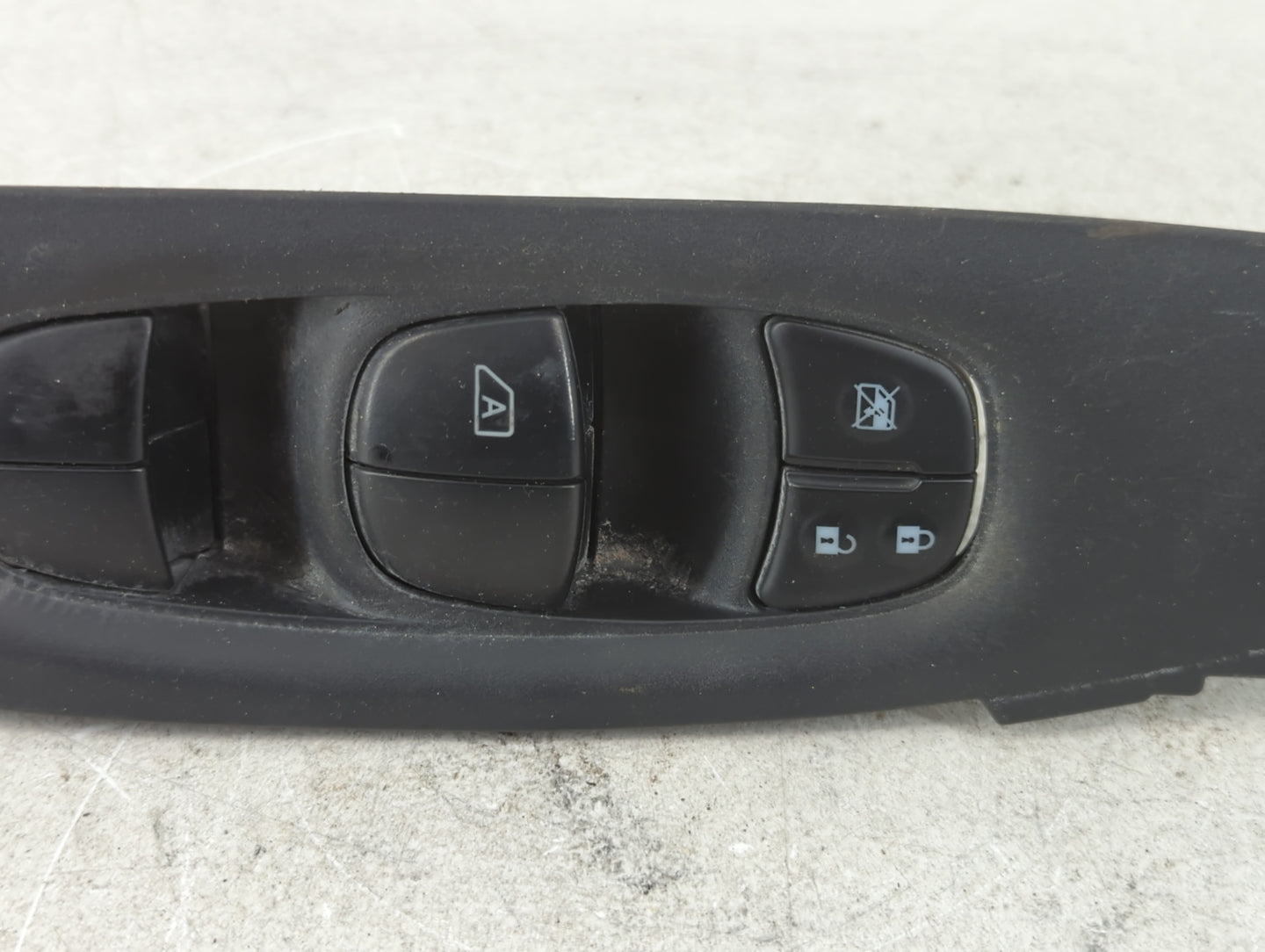 2017-2022 Nissan Rogue Sport Master Power Window Switch Replacement Driver Side Left P/N:25401 6MA0C Fits OEM Used Auto Part
