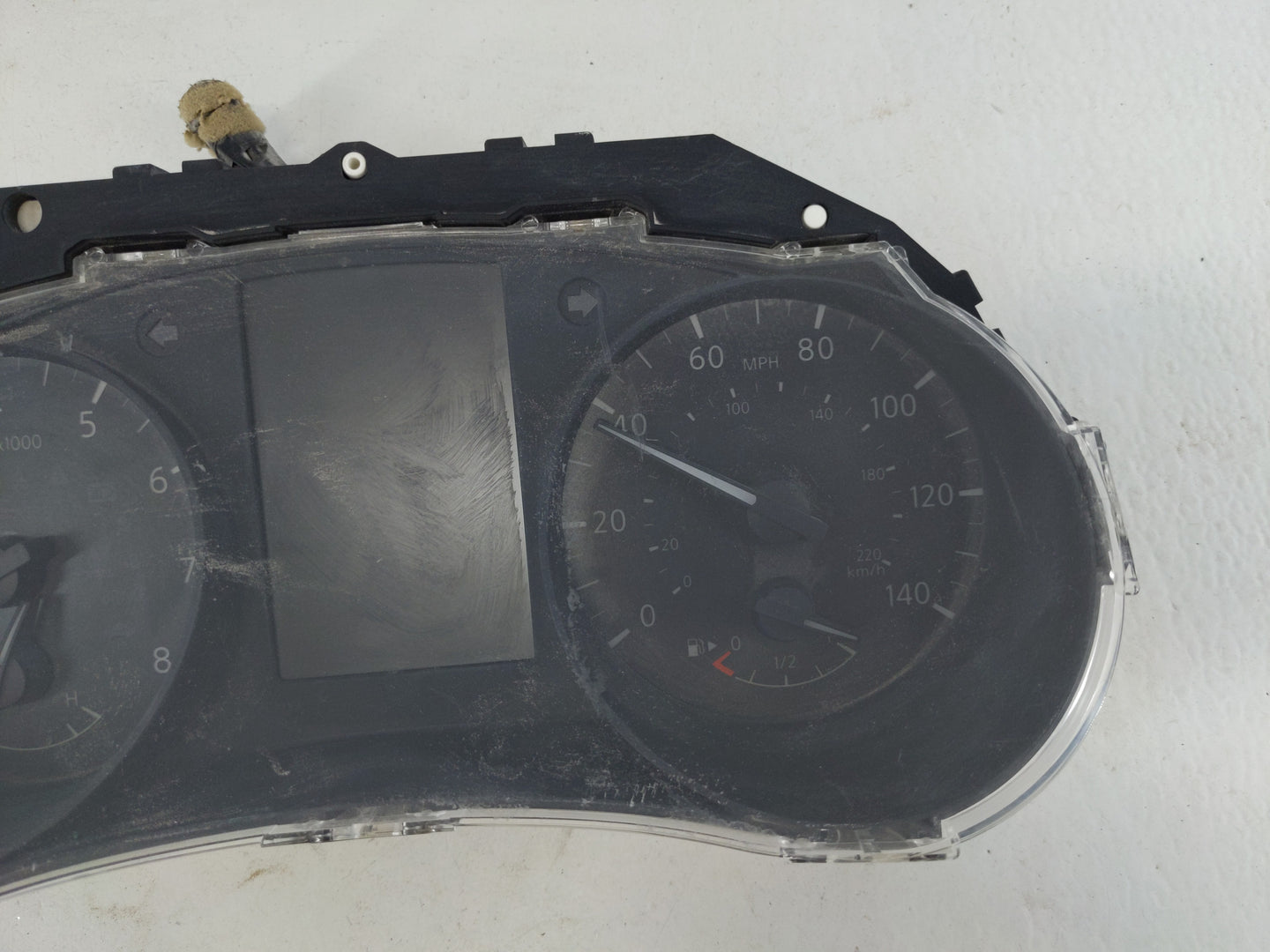 2017-2018 Nissan Rogue Sport Instrument Cluster Speedometer Gauges P/N:6MA1A/8BRN Fits Fits 2017 2018 OEM Used Auto Parts - 