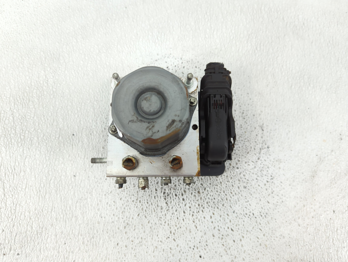 2017 Nissan Rogue Sport ABS Pump Control Module Replacement P/N:47660 6MA2A Fits OEM Used Auto Parts - Oemusedautoparts1.com