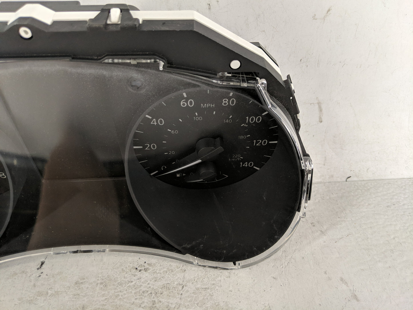 2017-2018 Nissan Rogue Sport Instrument Cluster Speedometer Gauges P/N:BA6MA1A Fits Fits 2017 2018 OEM Used Auto Parts - Oem