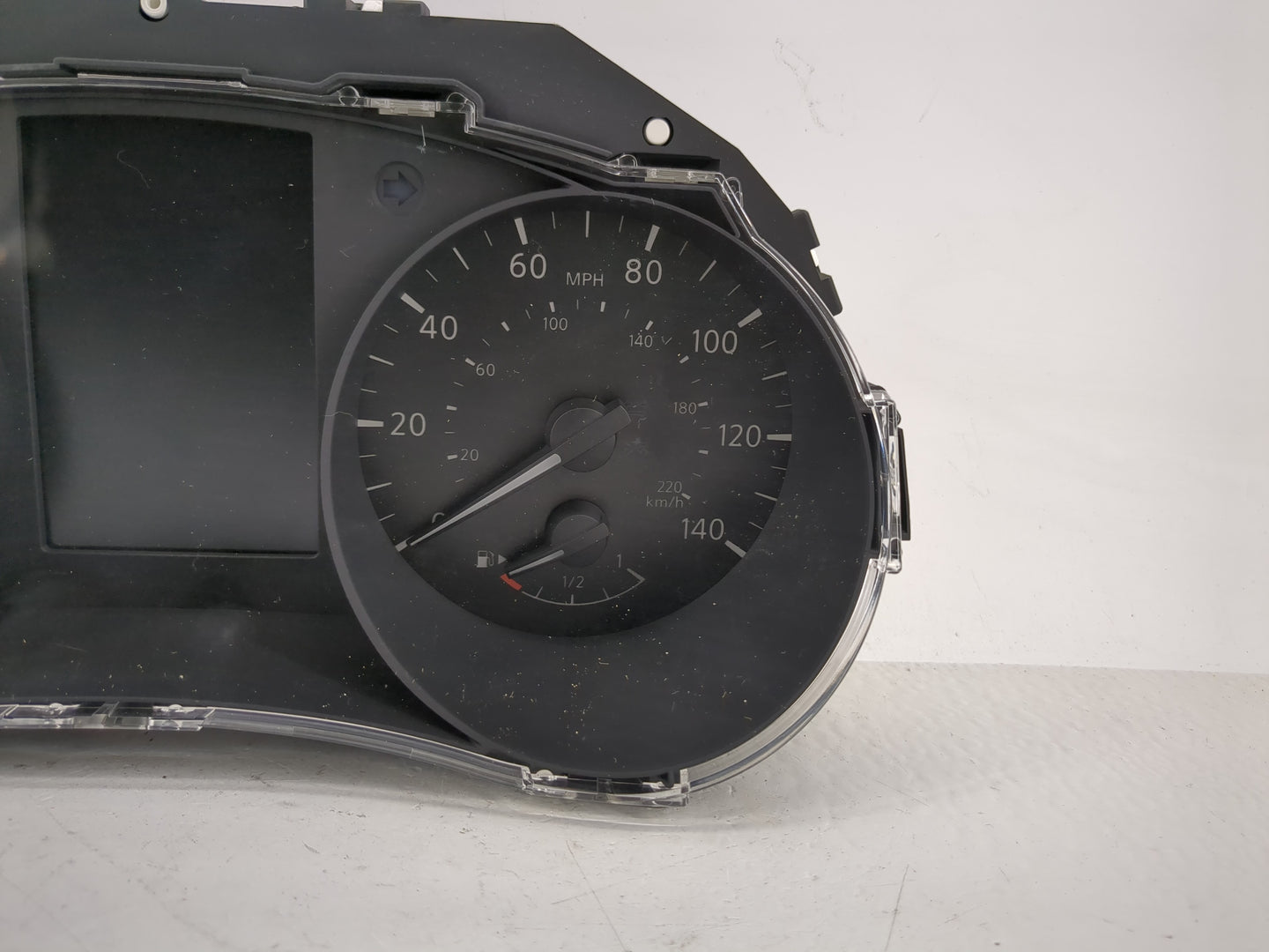 2017-2018 Nissan Rogue Sport Instrument Cluster Speedometer Gauges P/N:BA6MA1A Fits Fits 2017 2018 OEM Used Auto Parts - Oem