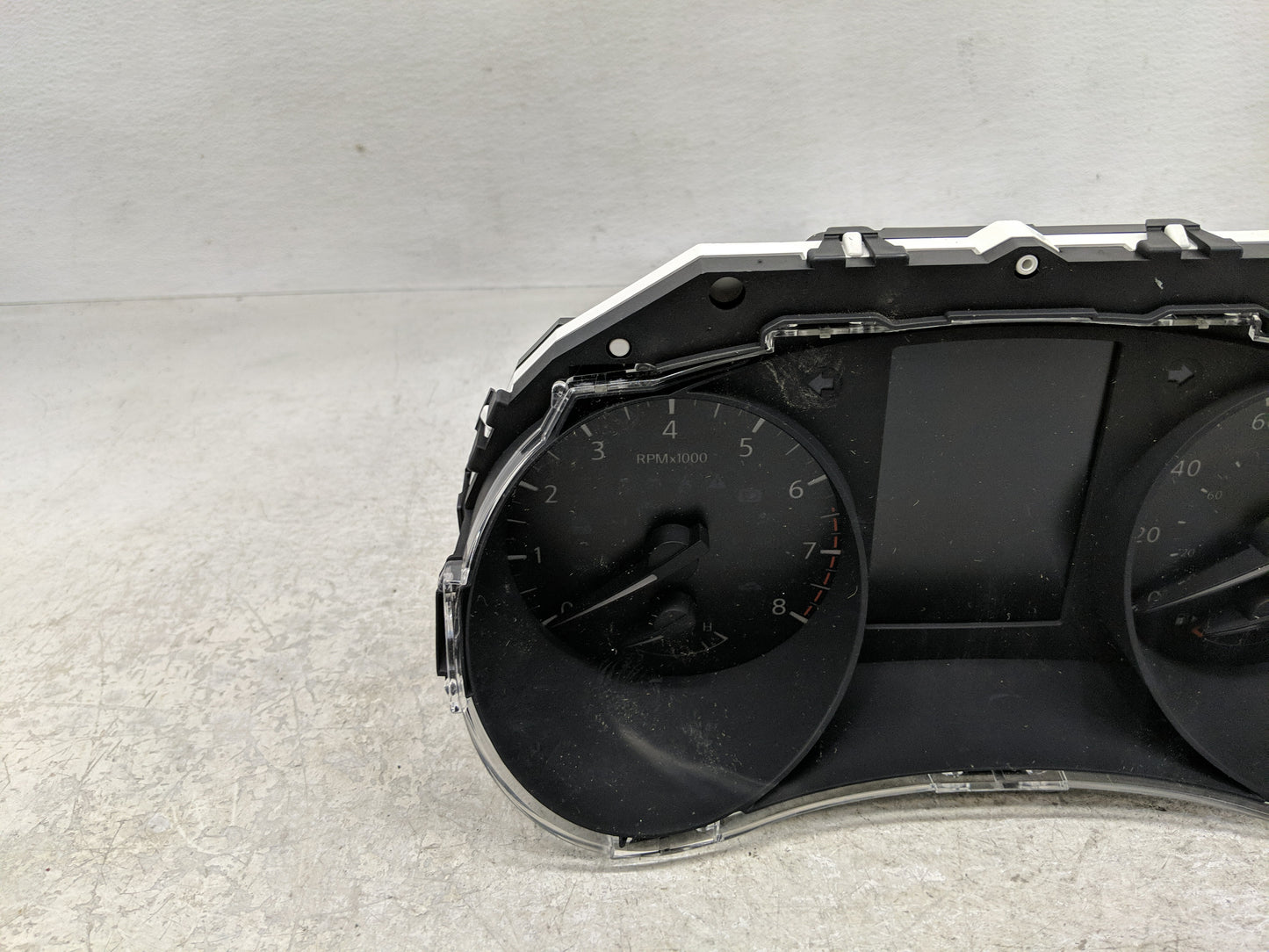 2017-2018 Nissan Rogue Sport Instrument Cluster Speedometer Gauges P/N:BA6MA1A Fits Fits 2017 2018 OEM Used Auto Parts - Oem