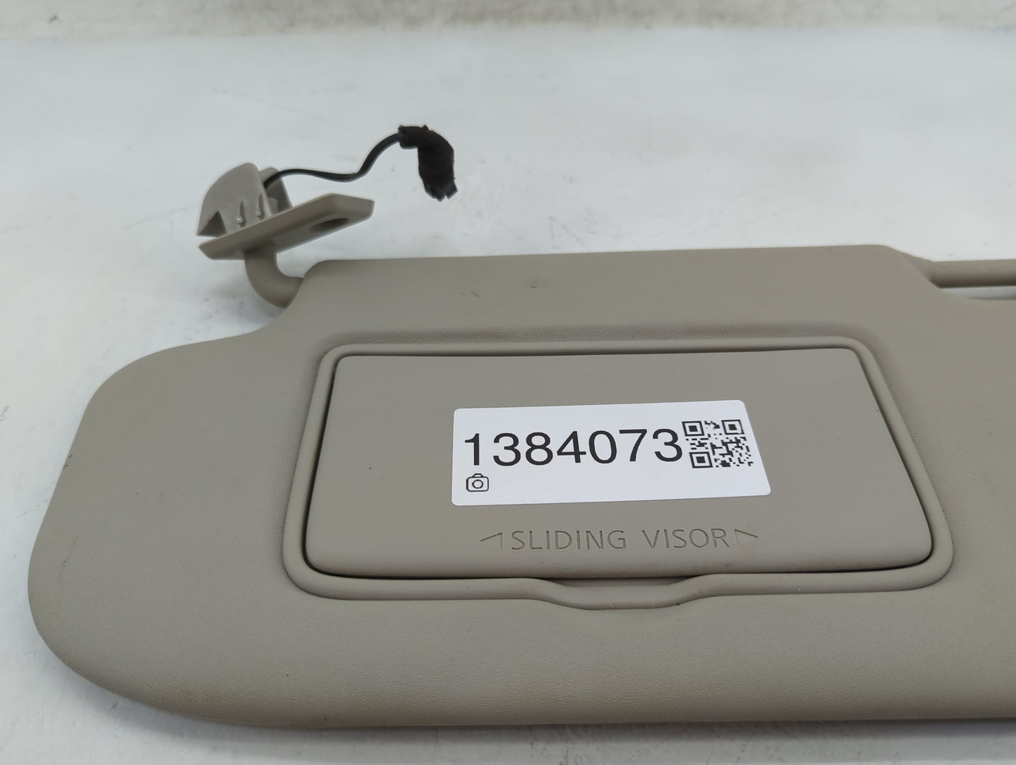 2017-2018 Nissan Rogue Sport Sun Visor Shade Replacement Driver Left Mirror Fits Fits 2017 2018 OEM Used Auto Parts - Oemuse