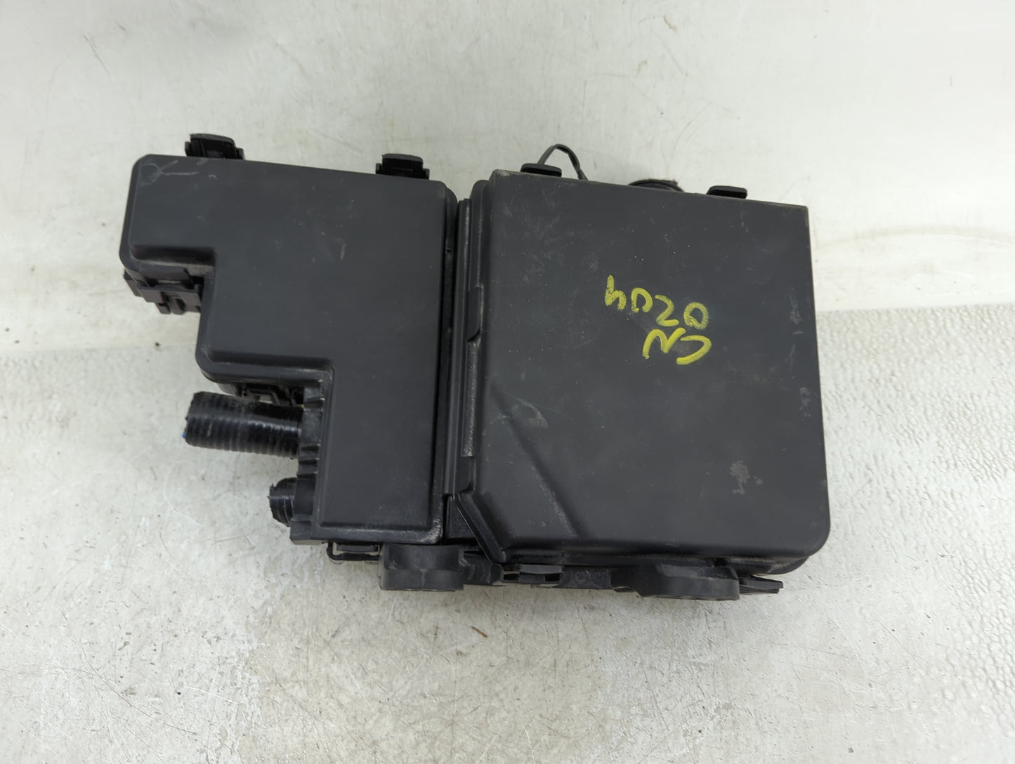 2017-2022 Nissan Rogue Sport Fusebox Fuse Box Panel Relay Module Fits Fits 2017 2018 2019 2020 2021 2022 OEM Used Auto Parts