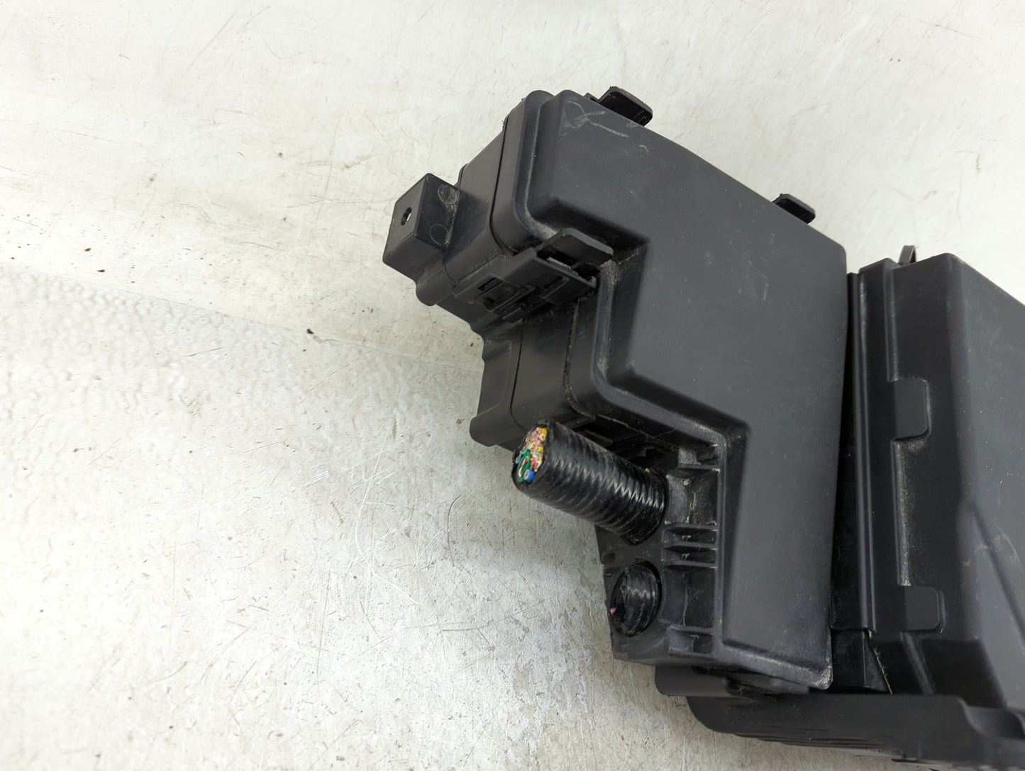 2017-2022 Nissan Rogue Sport Fusebox Fuse Box Panel Relay Module Fits Fits 2017 2018 2019 2020 2021 2022 OEM Used Auto Parts
